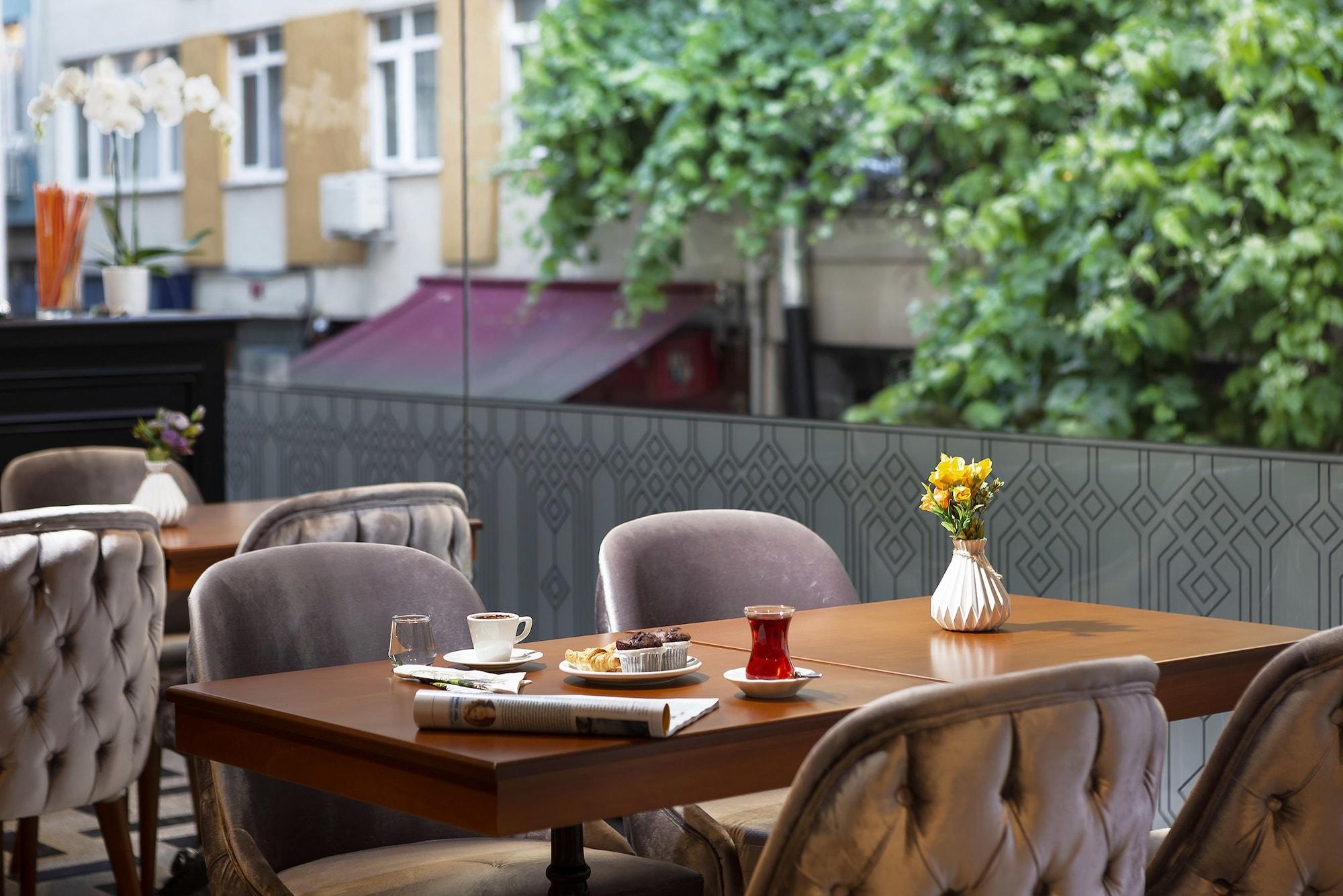 Restaurant Guner Business Hotel