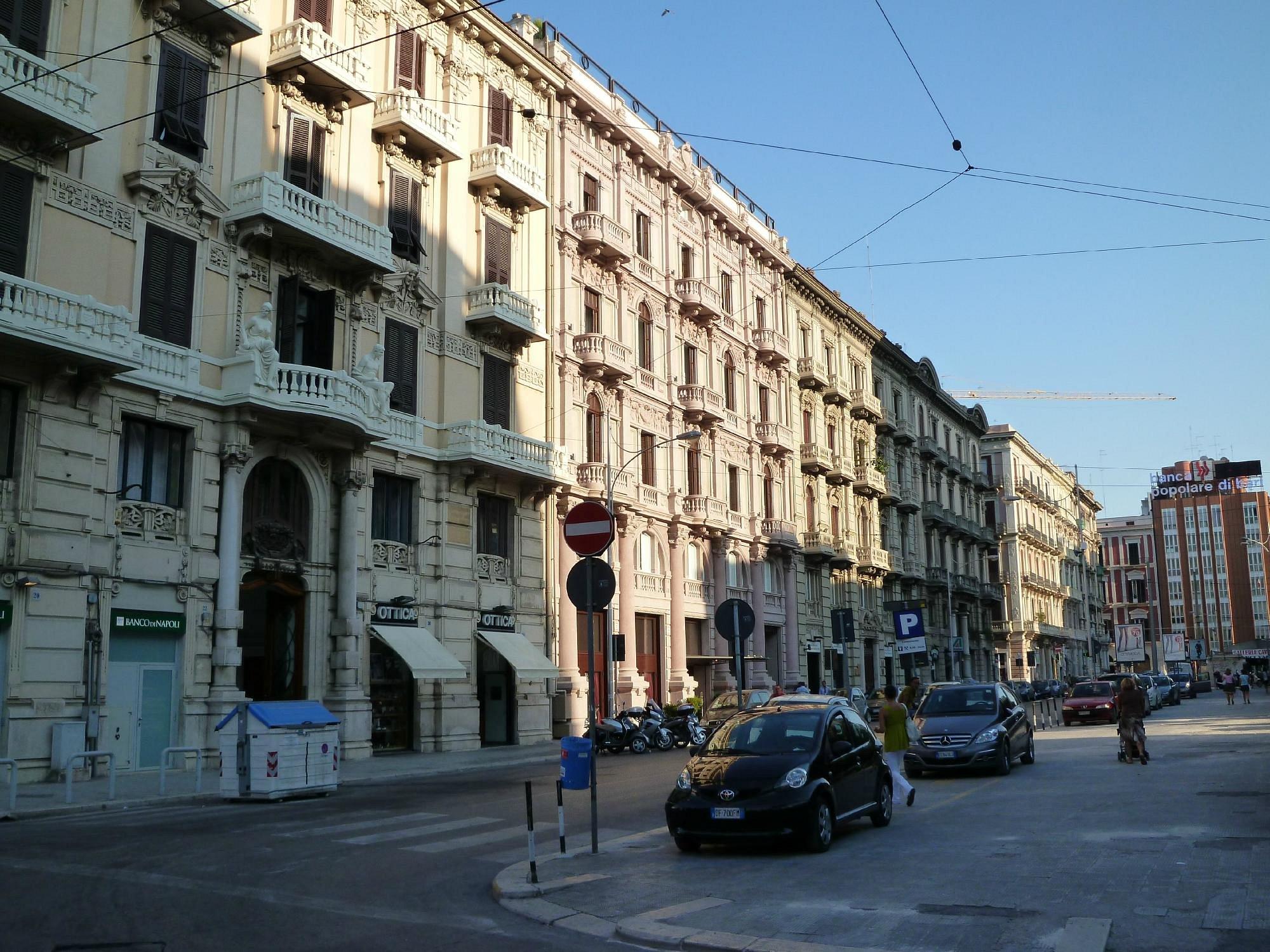 Vista Exterior JR Hotels Oriente Bari