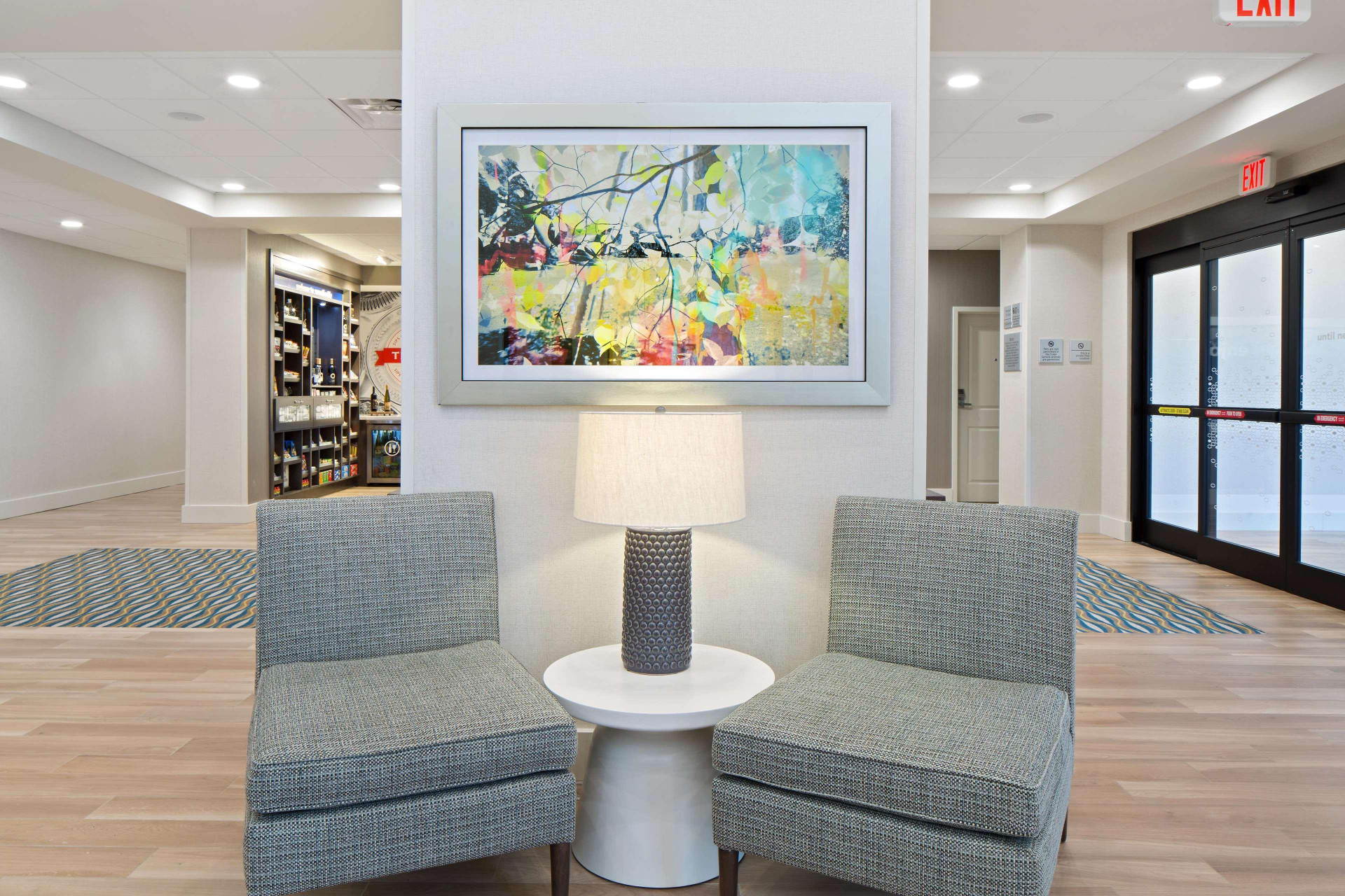 Vista Lobby Hampton Inn & Suites-Seattle Woodinville WA