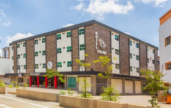 Capital O Hotel Colón Express Guadalajara - Hoteles cerca de La Central de Autobuses en Guadalajara