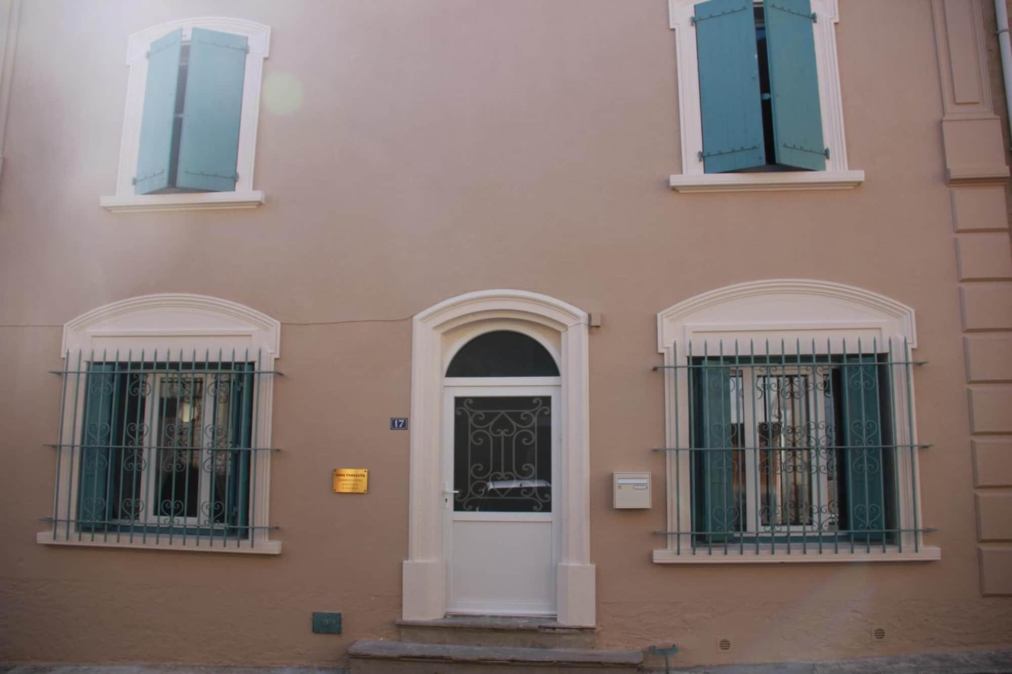 Vista Exterior Casa Vasaluta