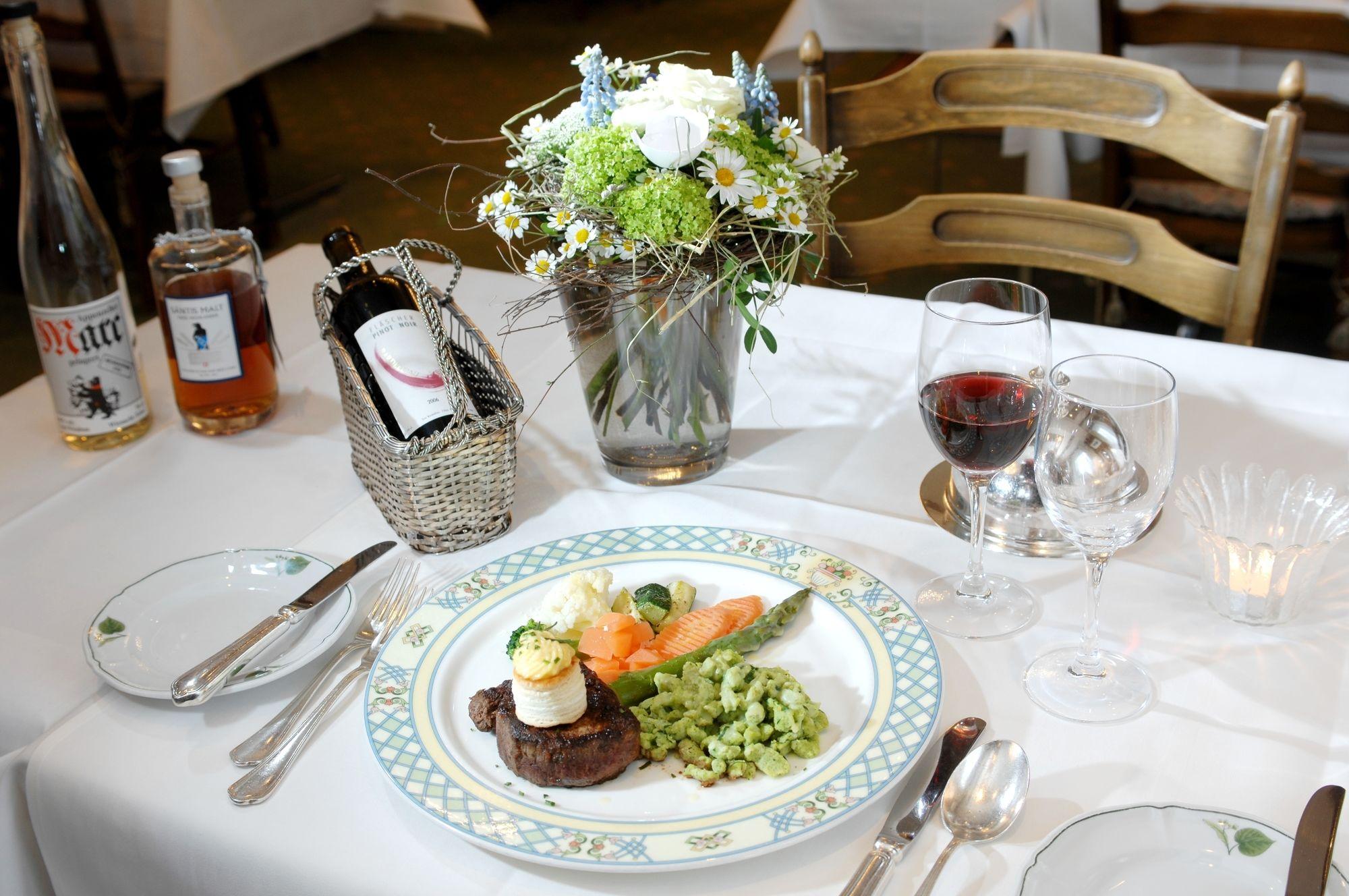 Restaurant Hotel und Spezialitätenrestaurant zur Linde