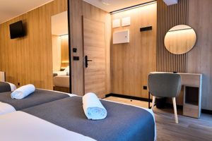 Alojamiento - Hotel Catanies