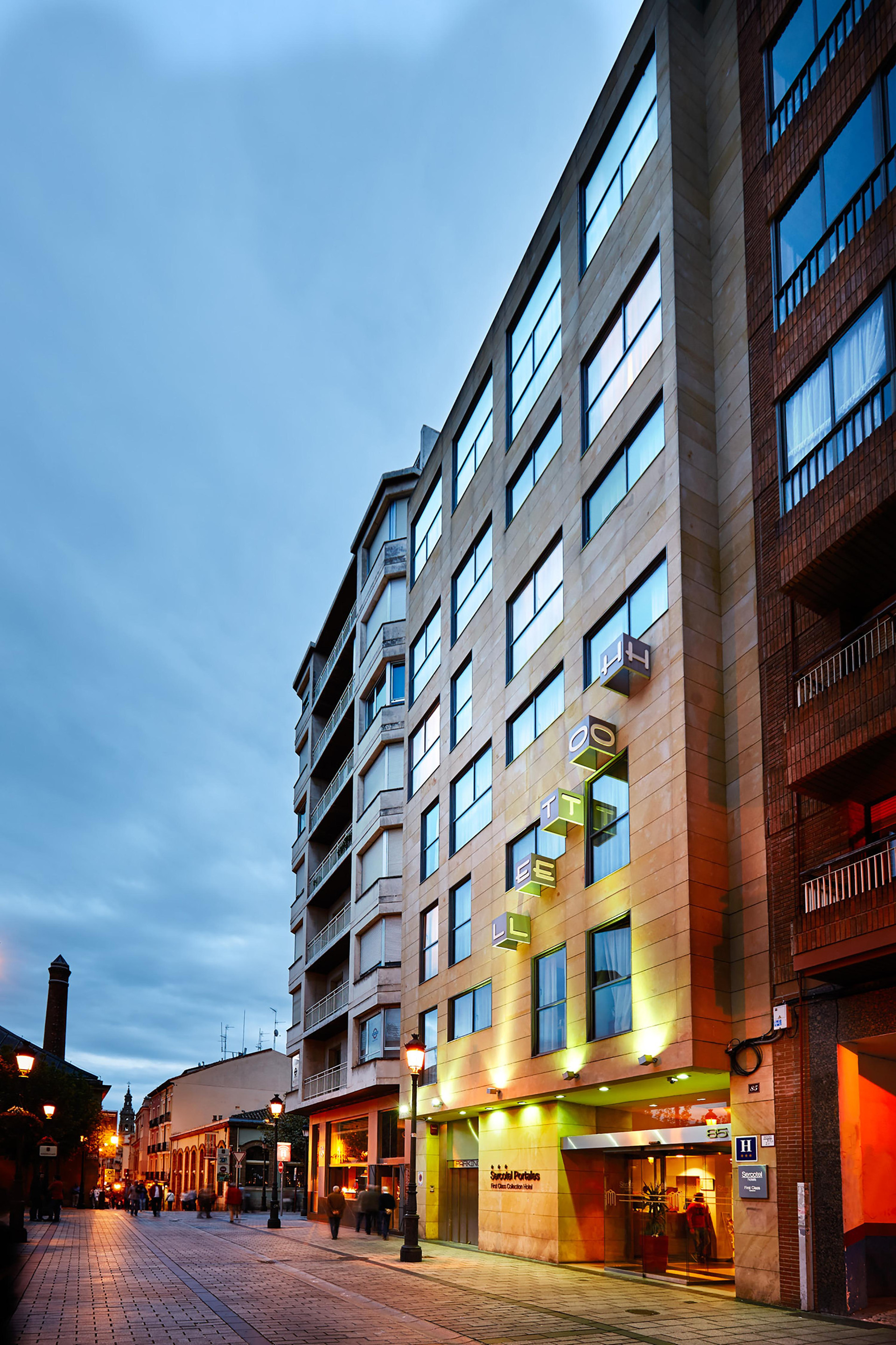 Vista Exterior Hotel Sercotel Portales