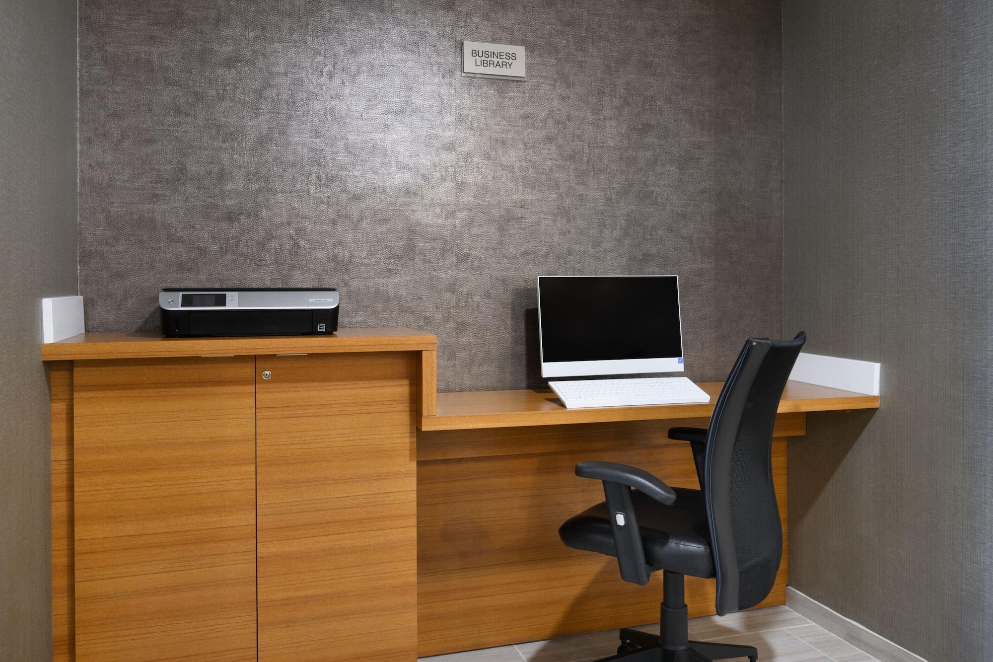 Centro de Negocios Springhill Suites By Marriott Newnan