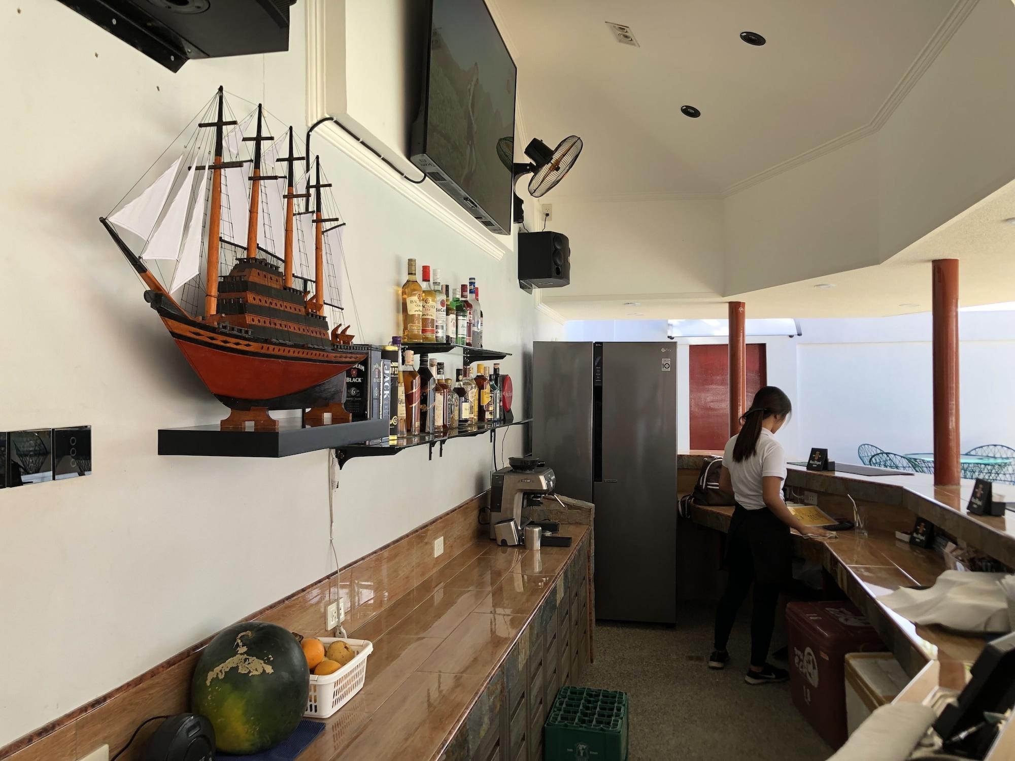 Bar/Salón Out Back