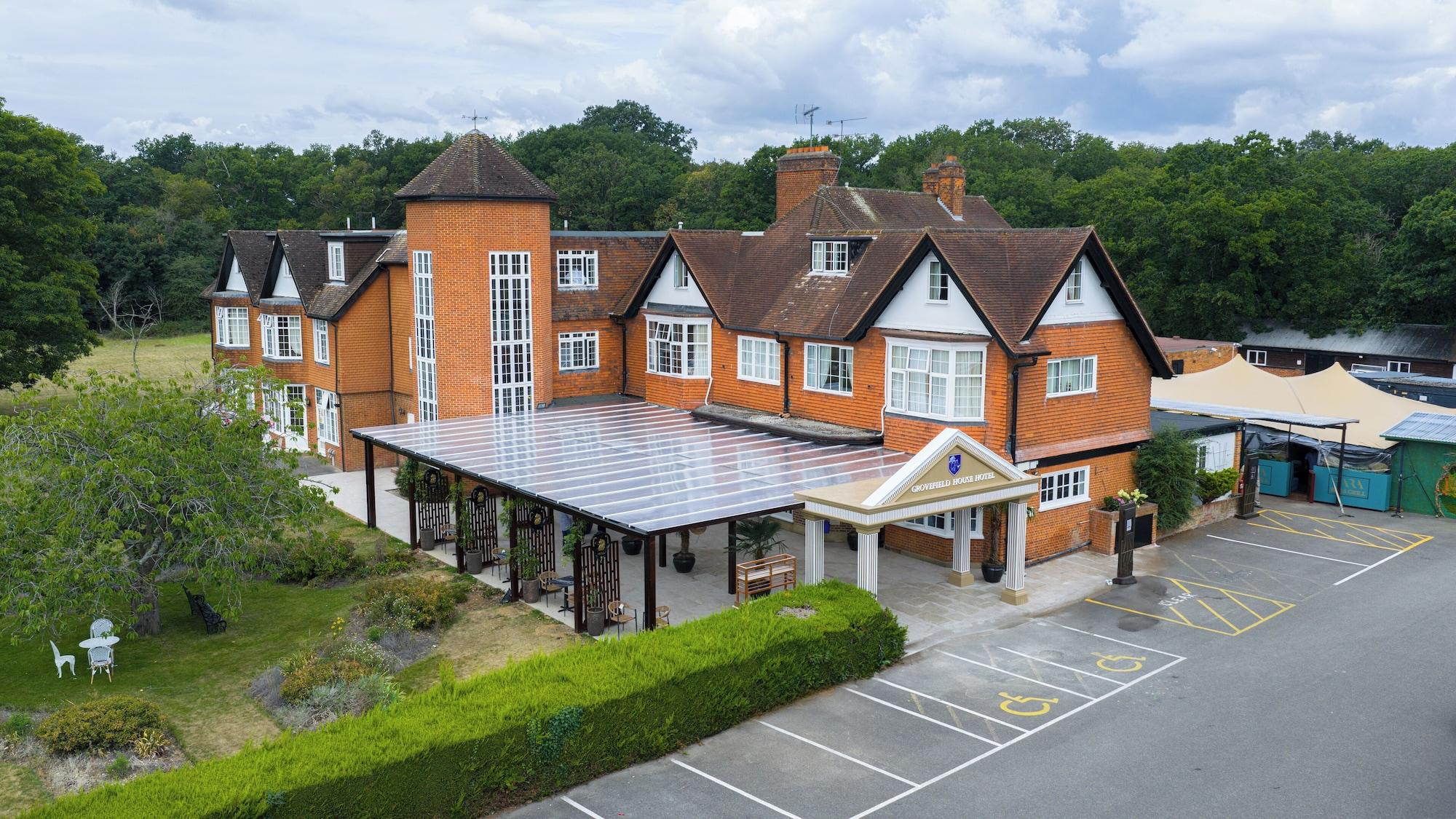Vista Exterior Grovefield House Hotel