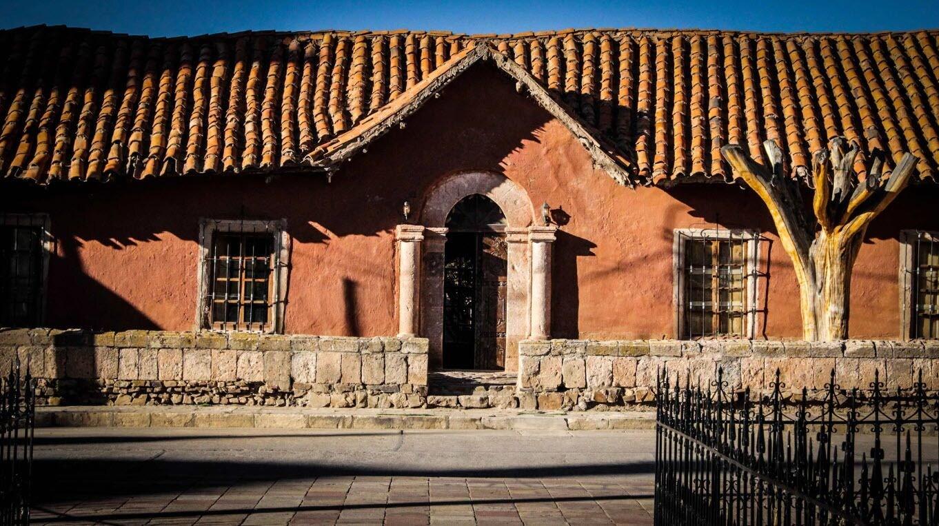 Vista Exterior La Casona Lampa