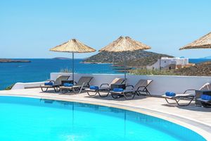 Alojamiento - Castellano Village