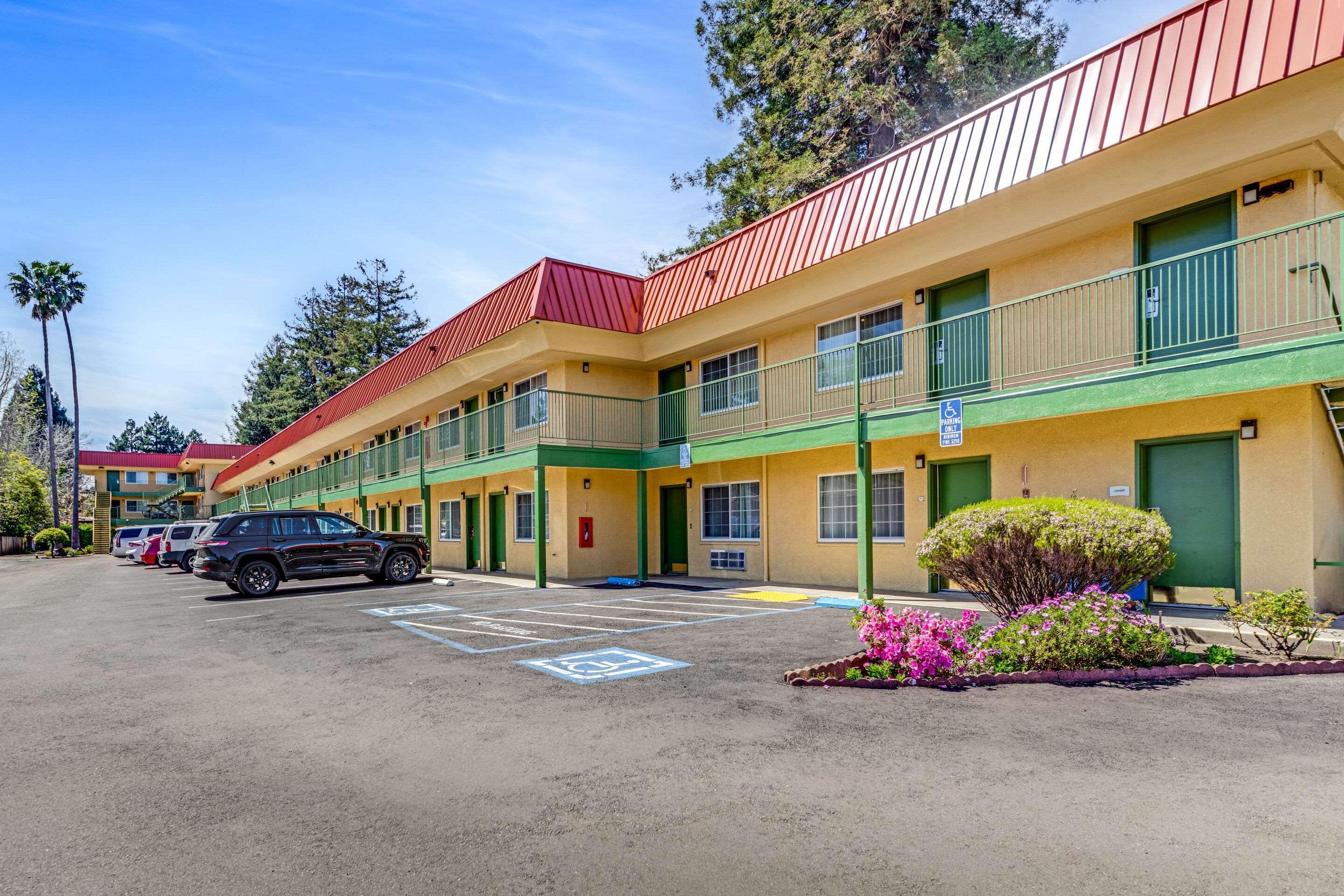 Vista Exterior Quality Inn Santa Cruz