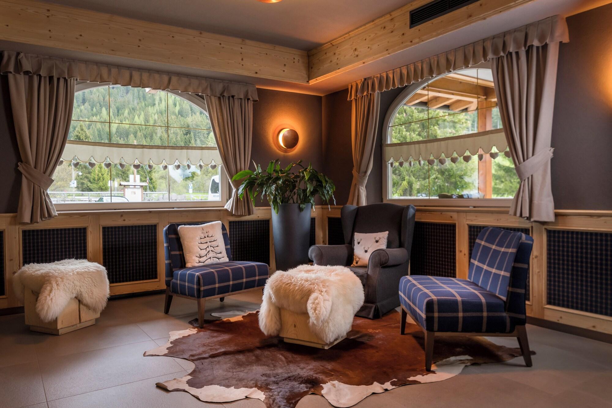 Vista Lobby X Alp Hotel