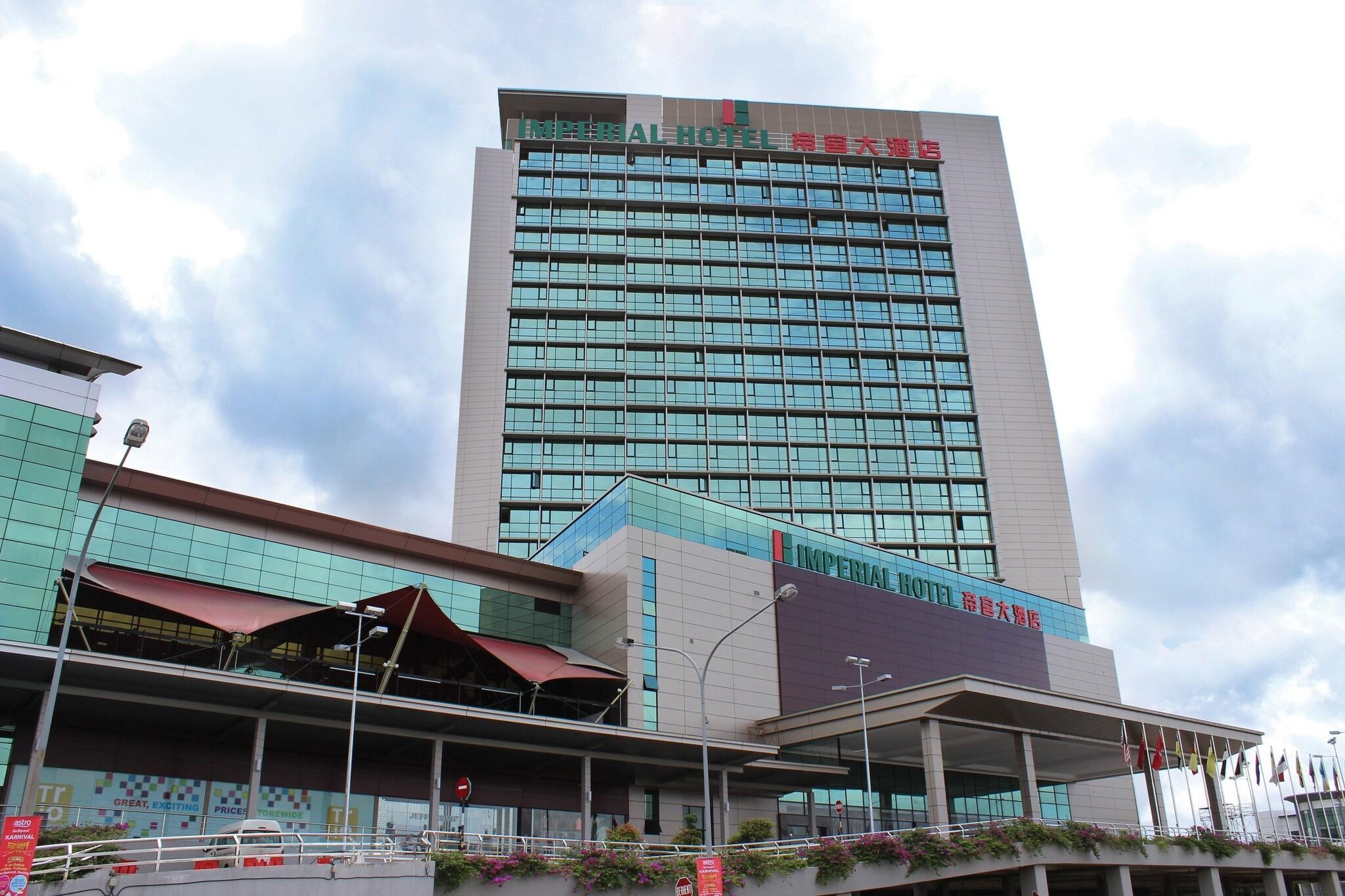 Vista Exterior Imperial Hotel Kuching