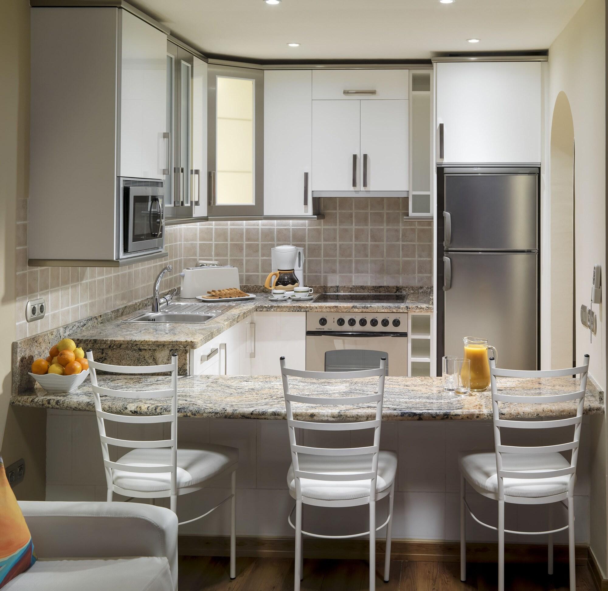 Habitación Regency Torviscas Apartments Suites