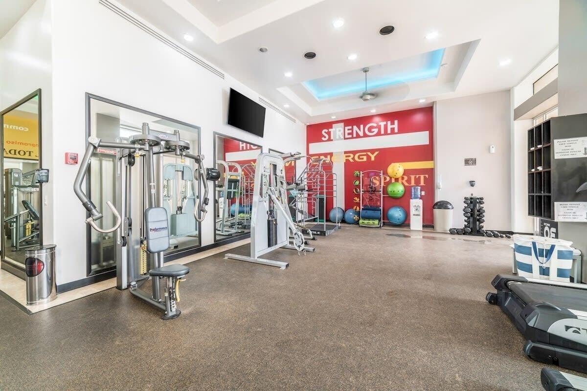 Gimnasio Las Palomas 2BR 2BA Ocean View Penthouse