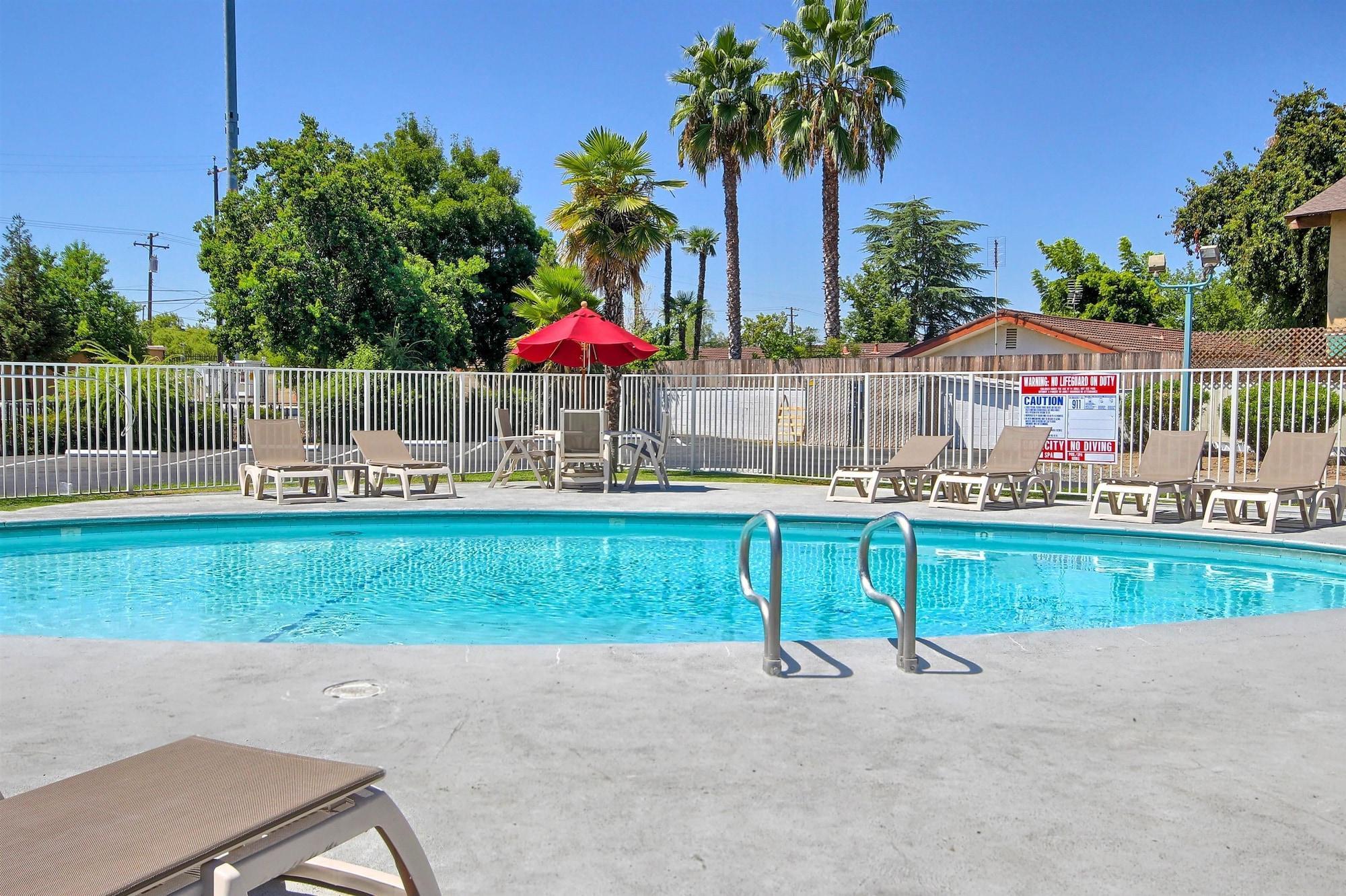 Instalaciones Recreativas Motel 6 Fresno, CA - Blackstone North