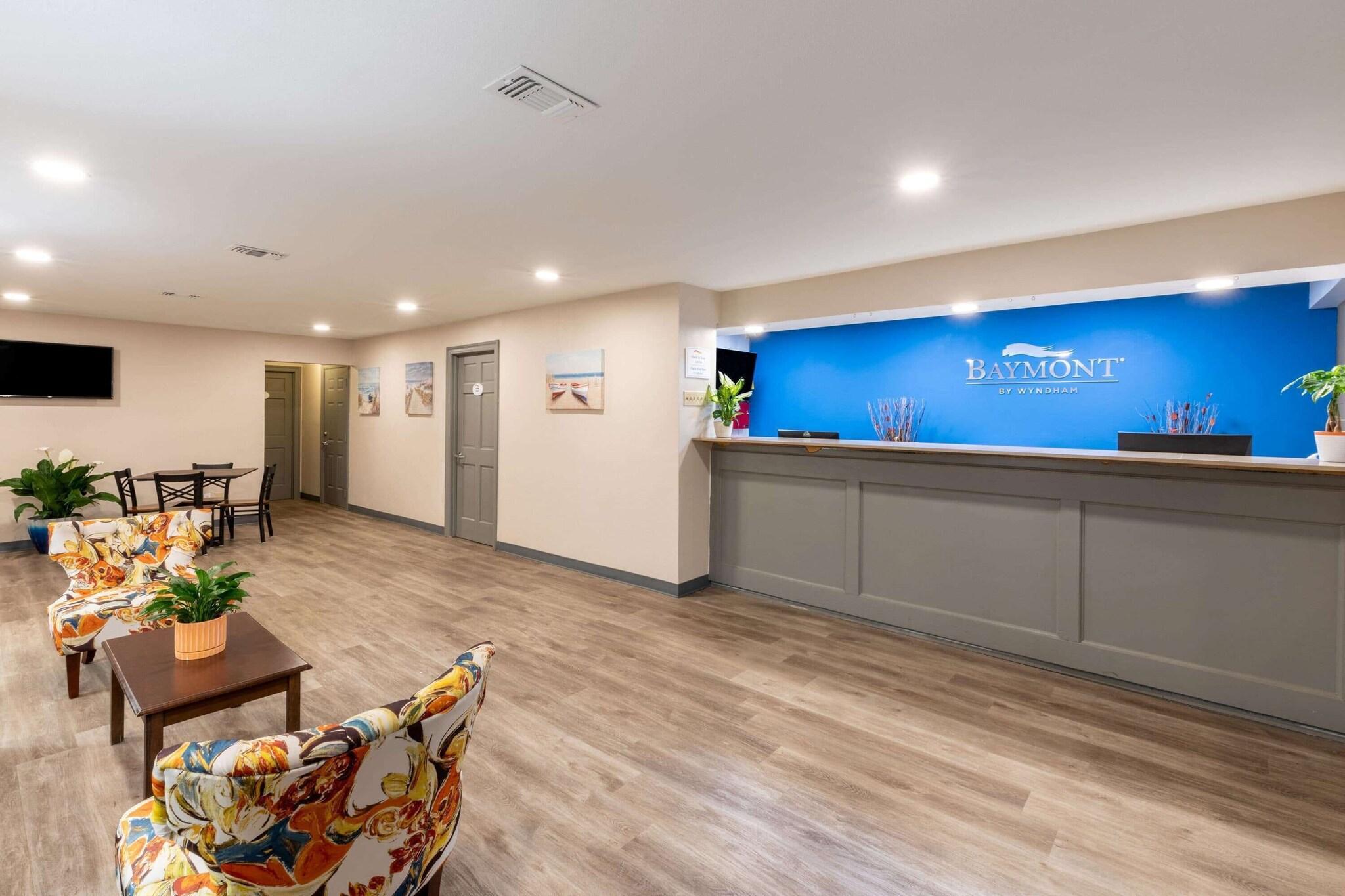 Vista Lobby Baymont by Wyndham Biloxi/Ocean Springs