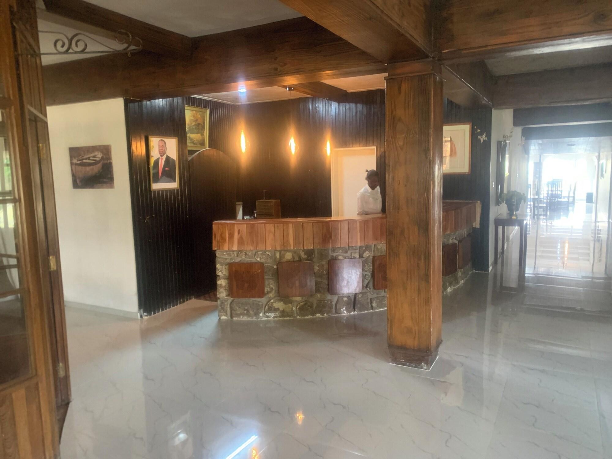 Vista Lobby Brondesbury Park Hotel