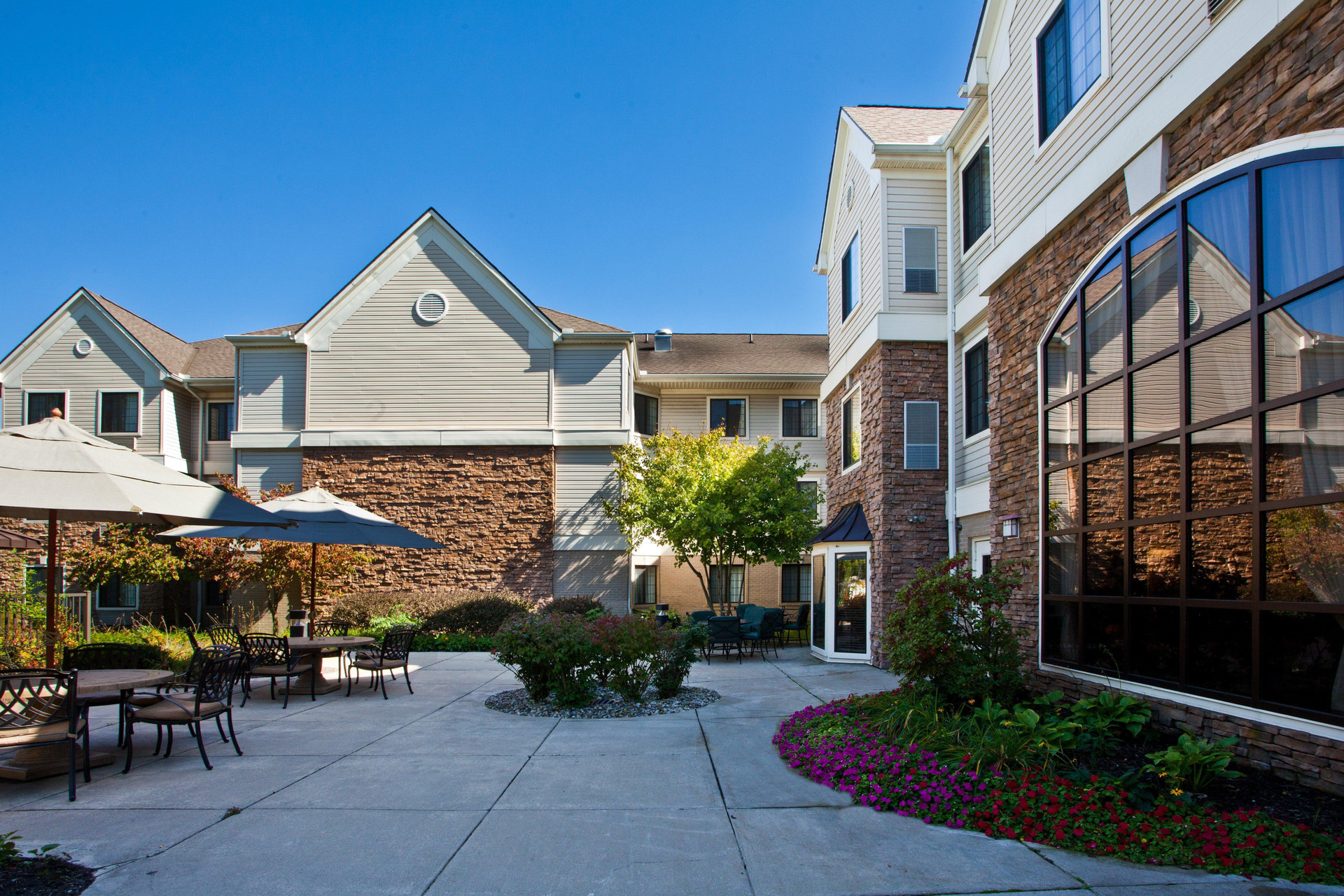 Vista Exterior Staybridge Suites Detroit-Utica by IHG