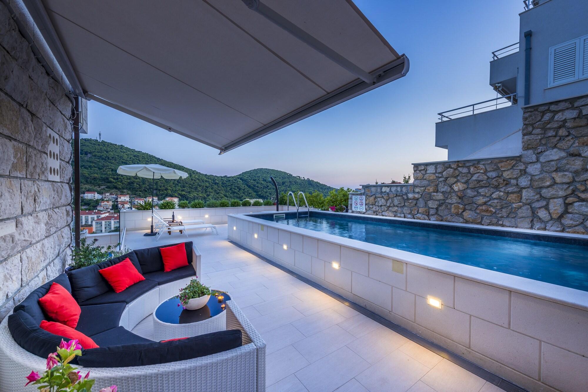 Vista Piscina Villa Boro 2