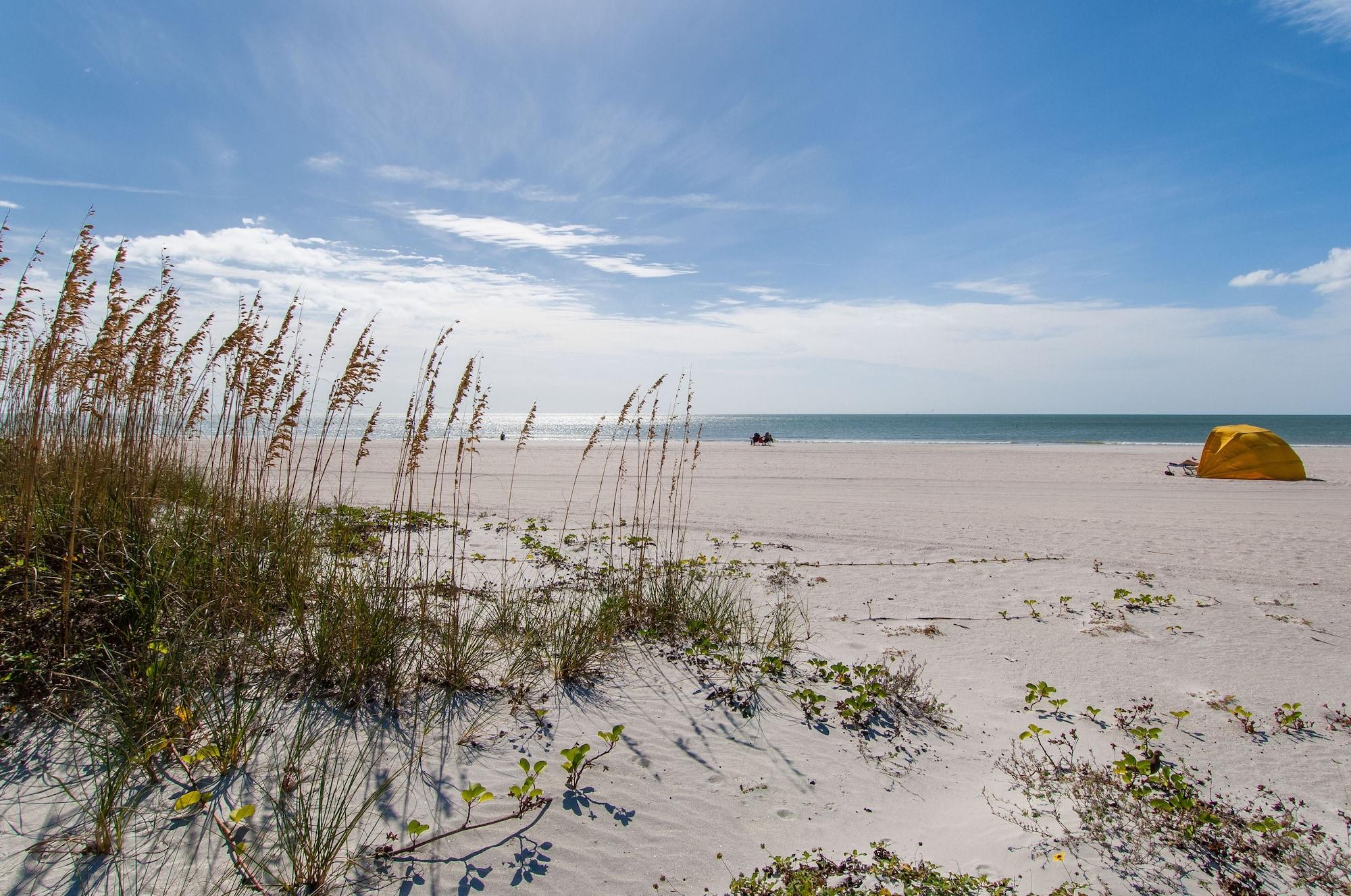 Playa South Beach Oceanfront Resort