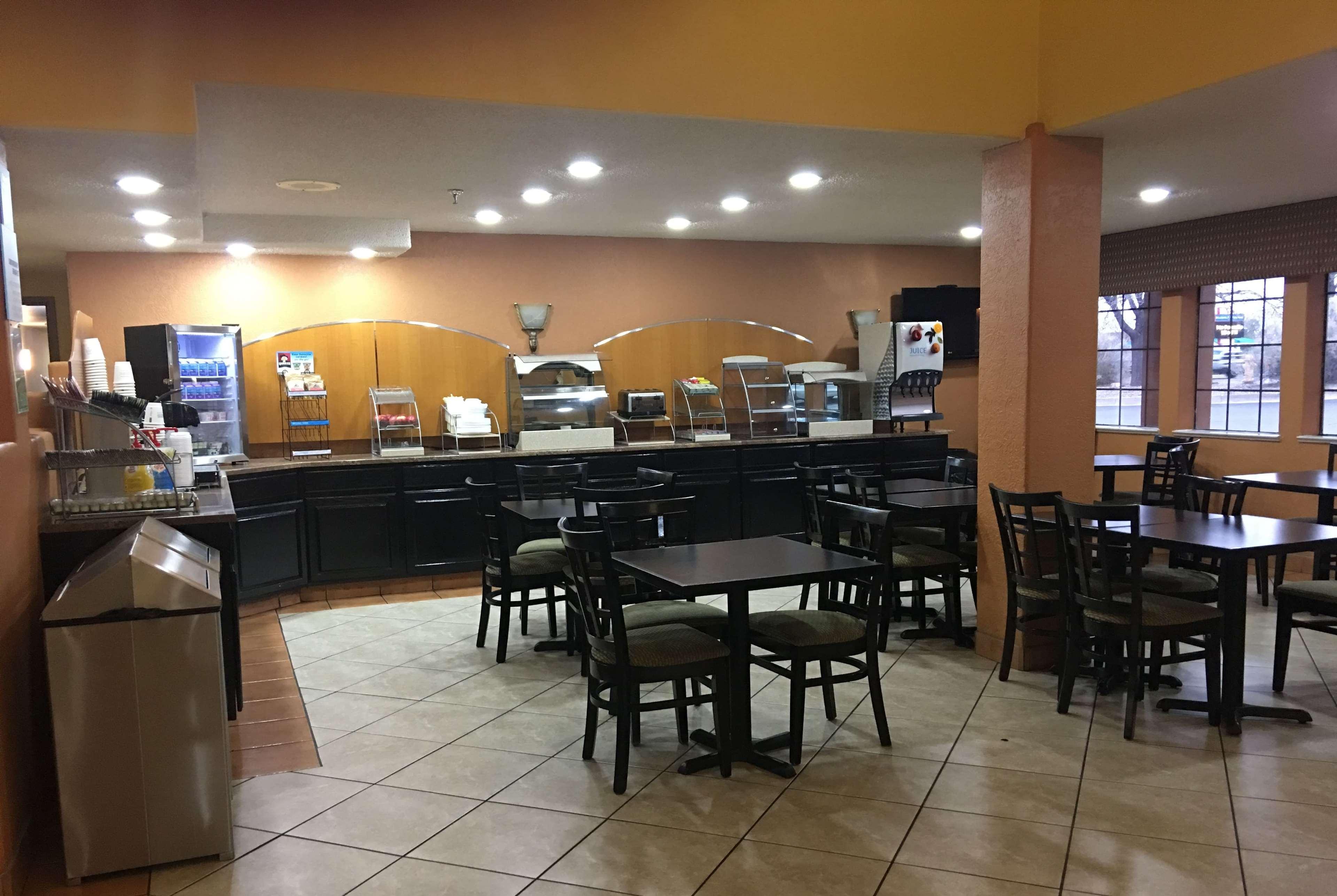 Restaurant Ramada by Wyndham Santa Fe