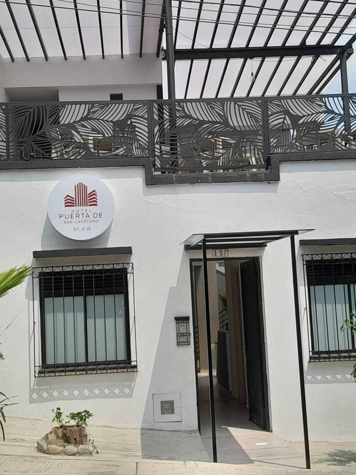 Vista Exterior Hotel Puerta de San Cayetano