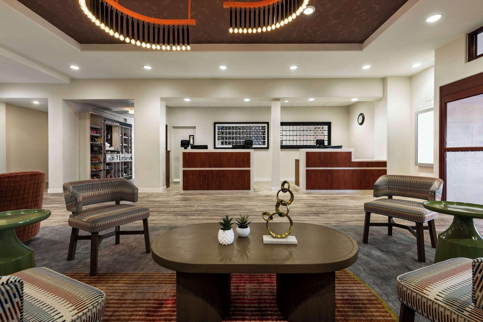 Vista Lobby Hampton Inn Tropicana