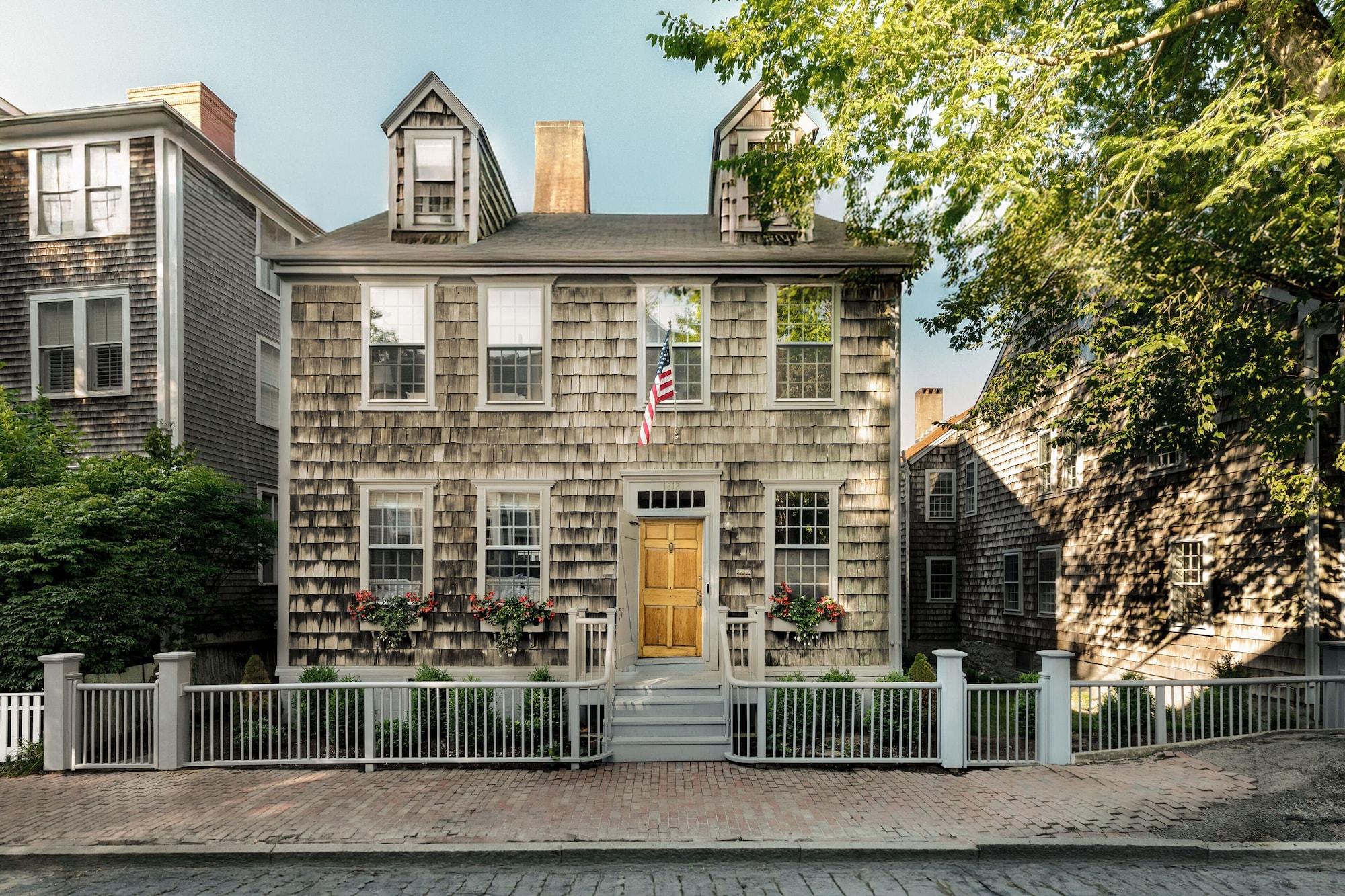 Varios Sawyer House