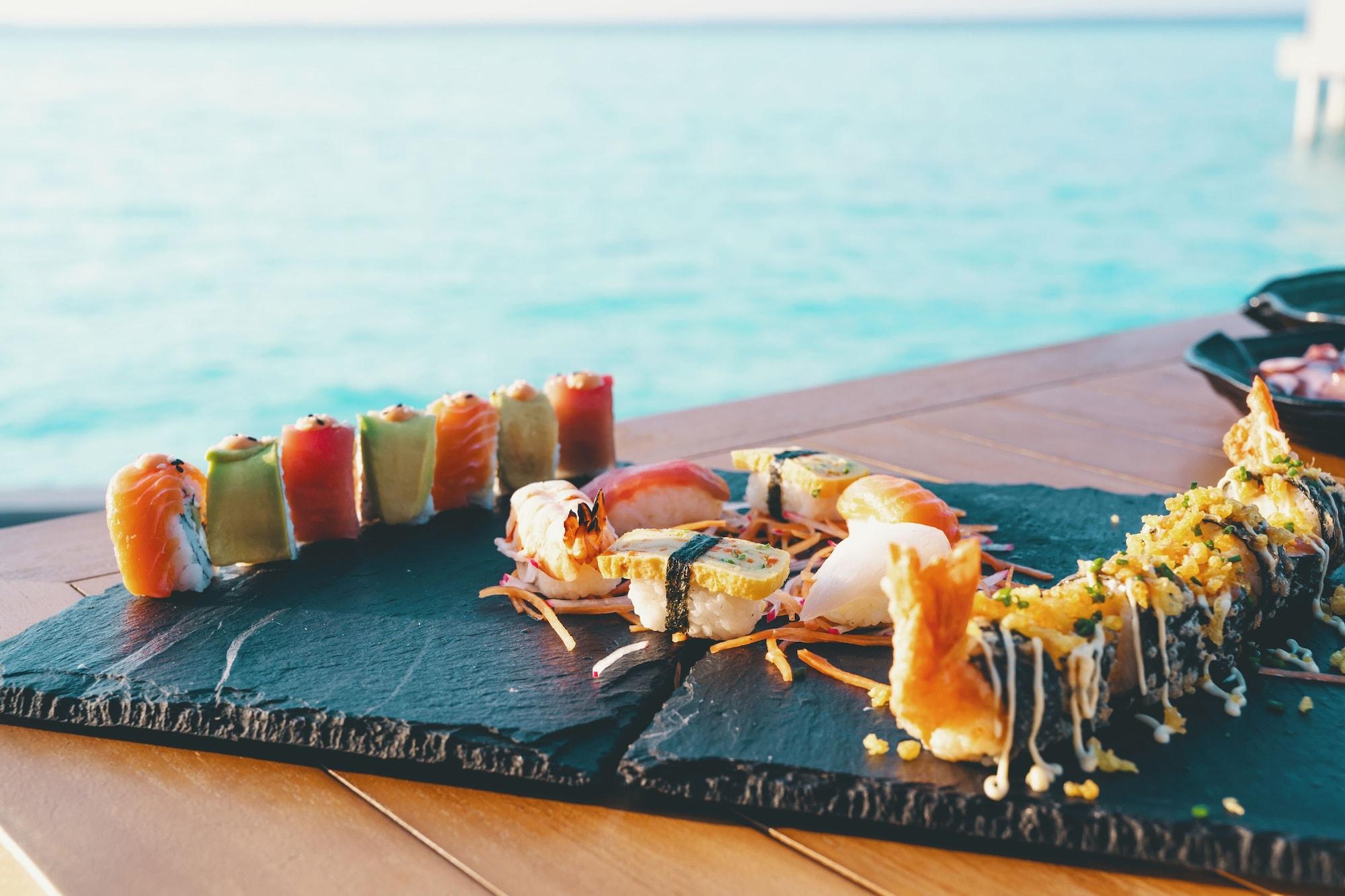 Restaurant Kuredhivaru Resort & Spa Maldives by Accor