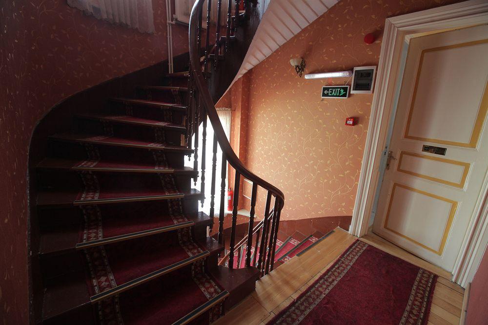 Varios Le Safran Suite