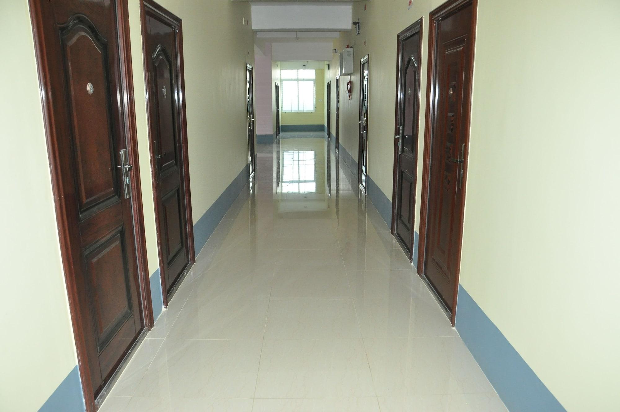 Varios Man Shwe Li Hotel