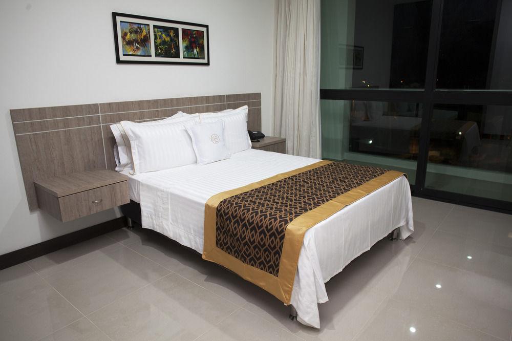 Habitación Hotel Cinco Montería