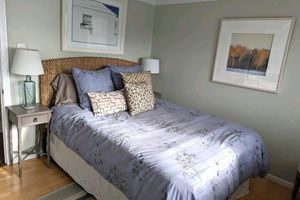 Alquiler Vacacional - Renovated Beach House with 180 degree Ocean Views, Steps to the Sand