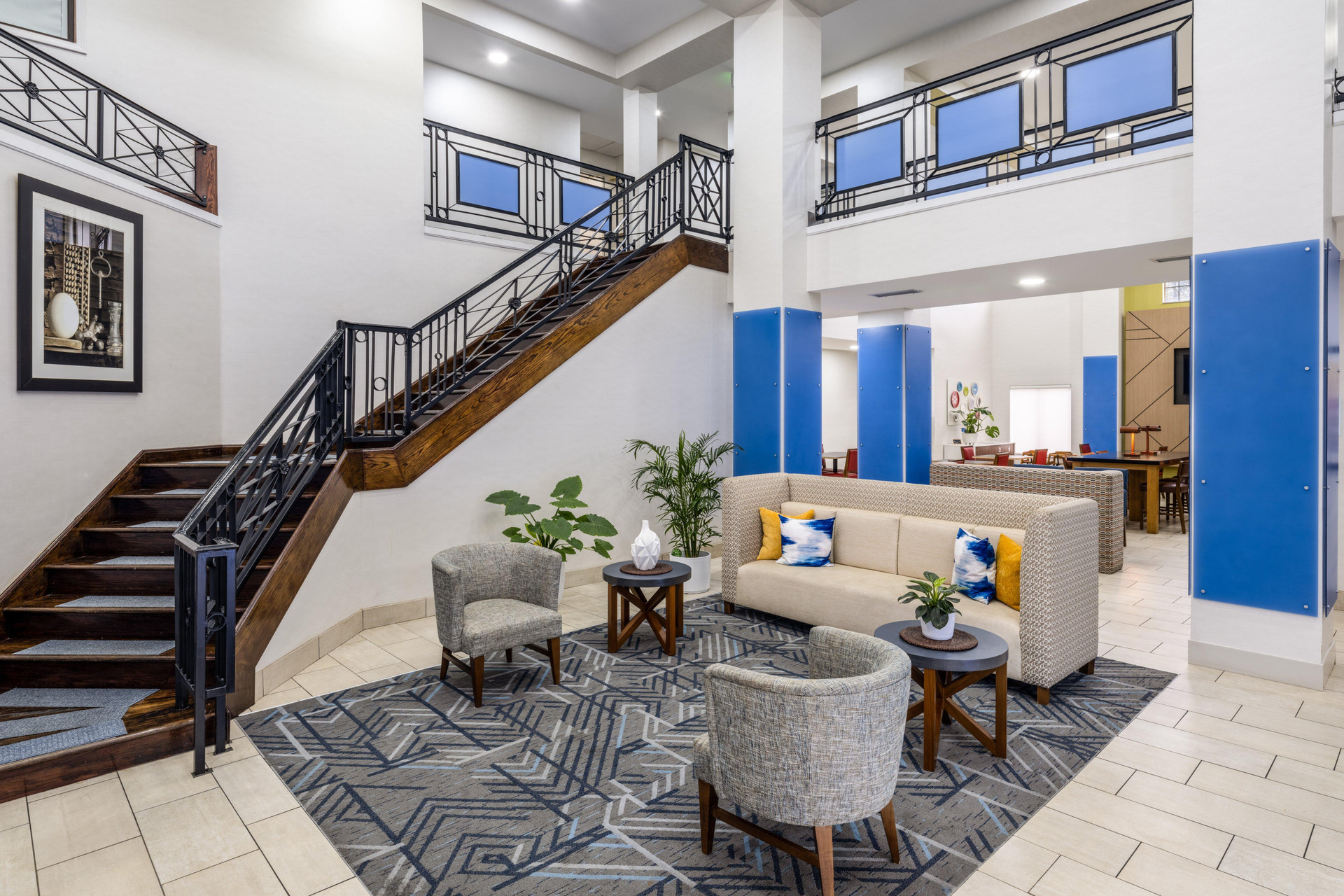 Vista Lobby Holiday Inn Express Corydon by IHG