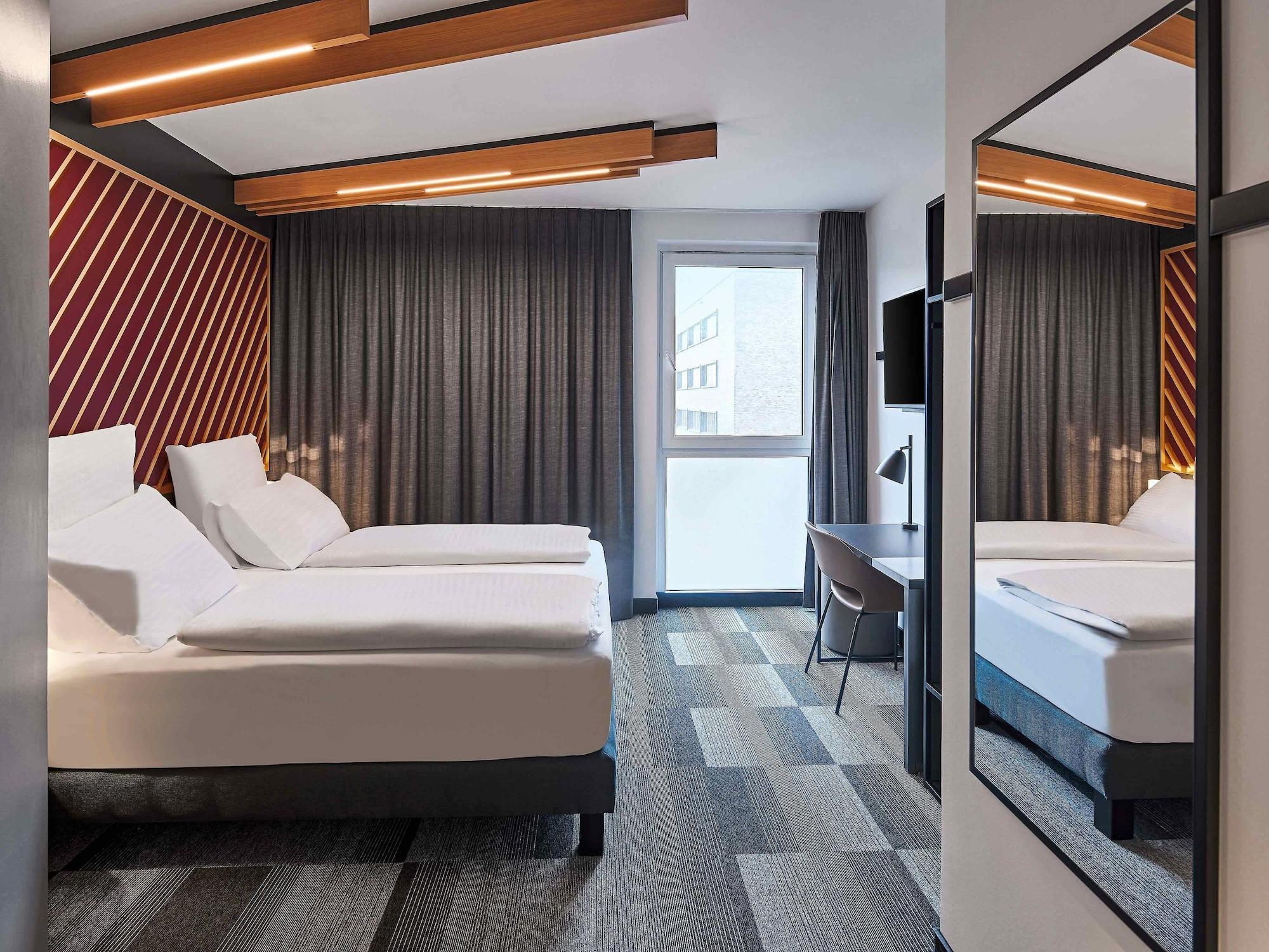 Varios B&B Hotel Köln-Messe