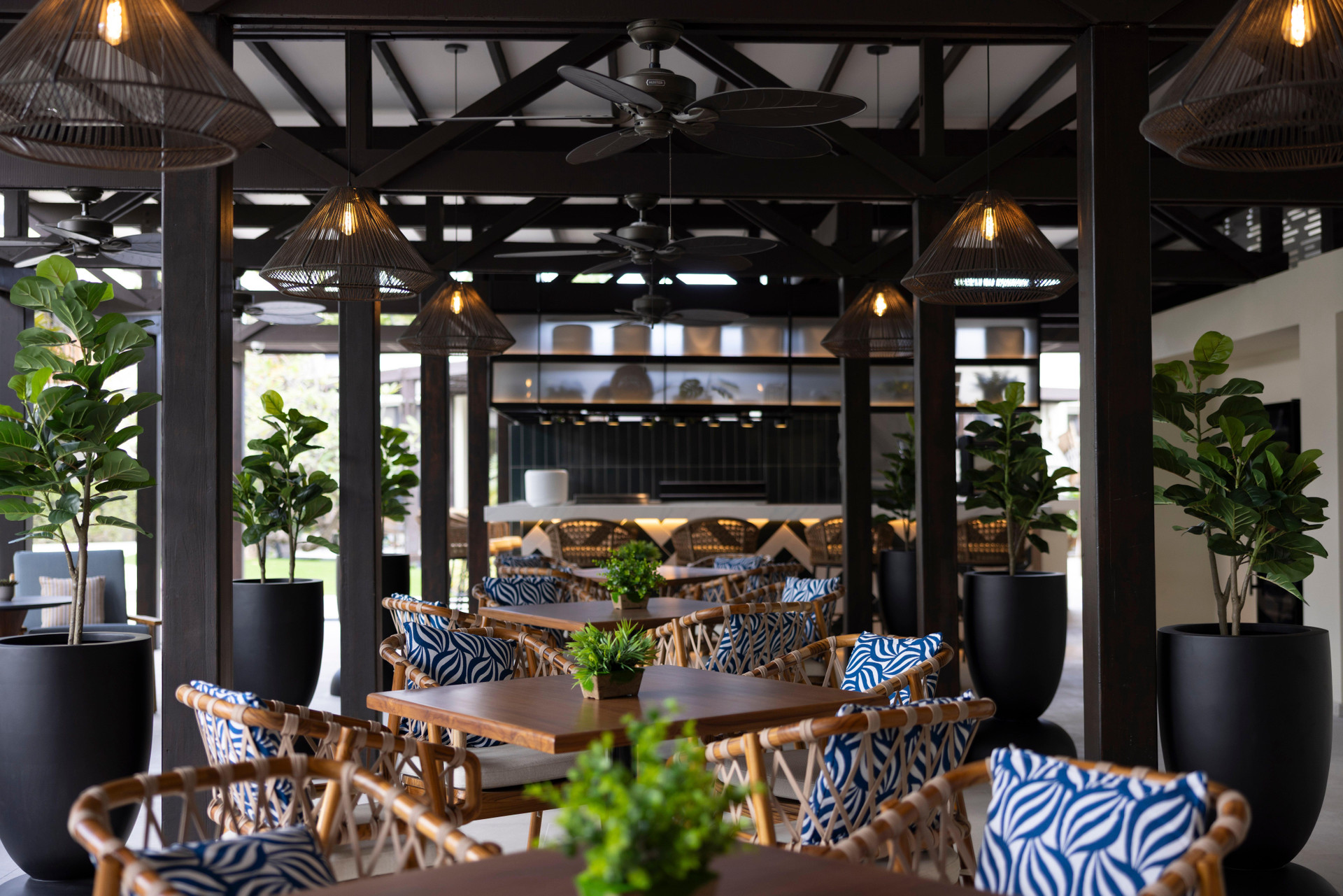 Restaurant voco Surfside Aruba by IHG