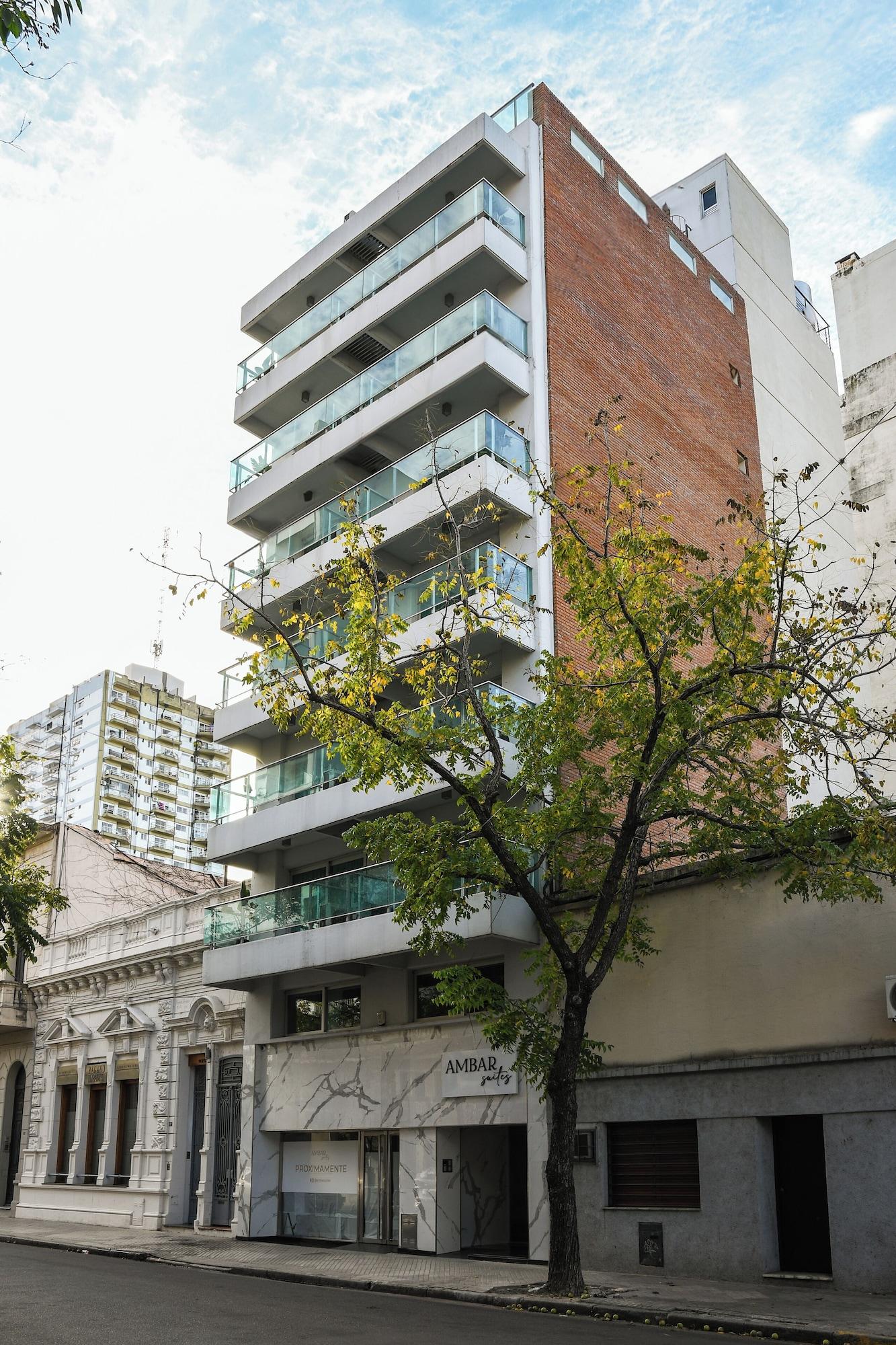 Vista Exterior Ámbar Suites