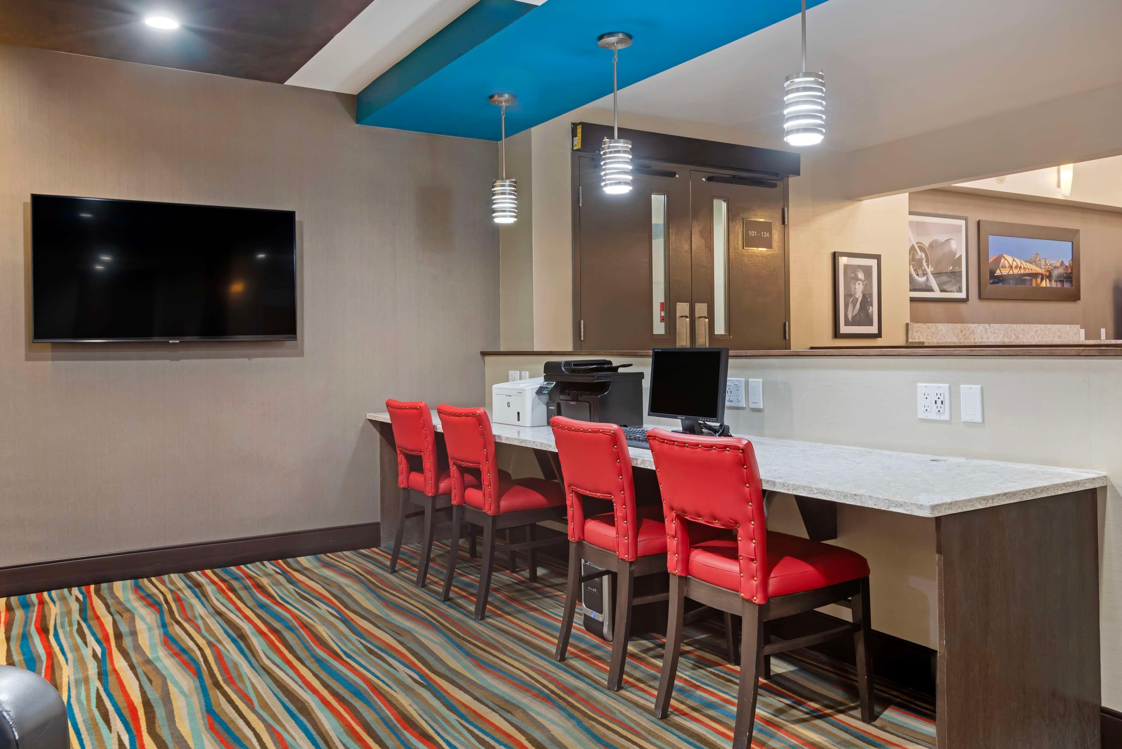 Vista Lobby Best Western Plus Port O'Call Hotel