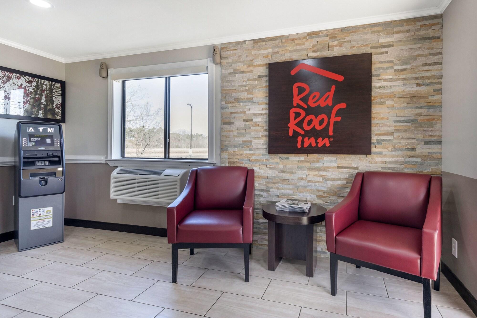 Vista Lobby Red Roof Inn Suffolk
