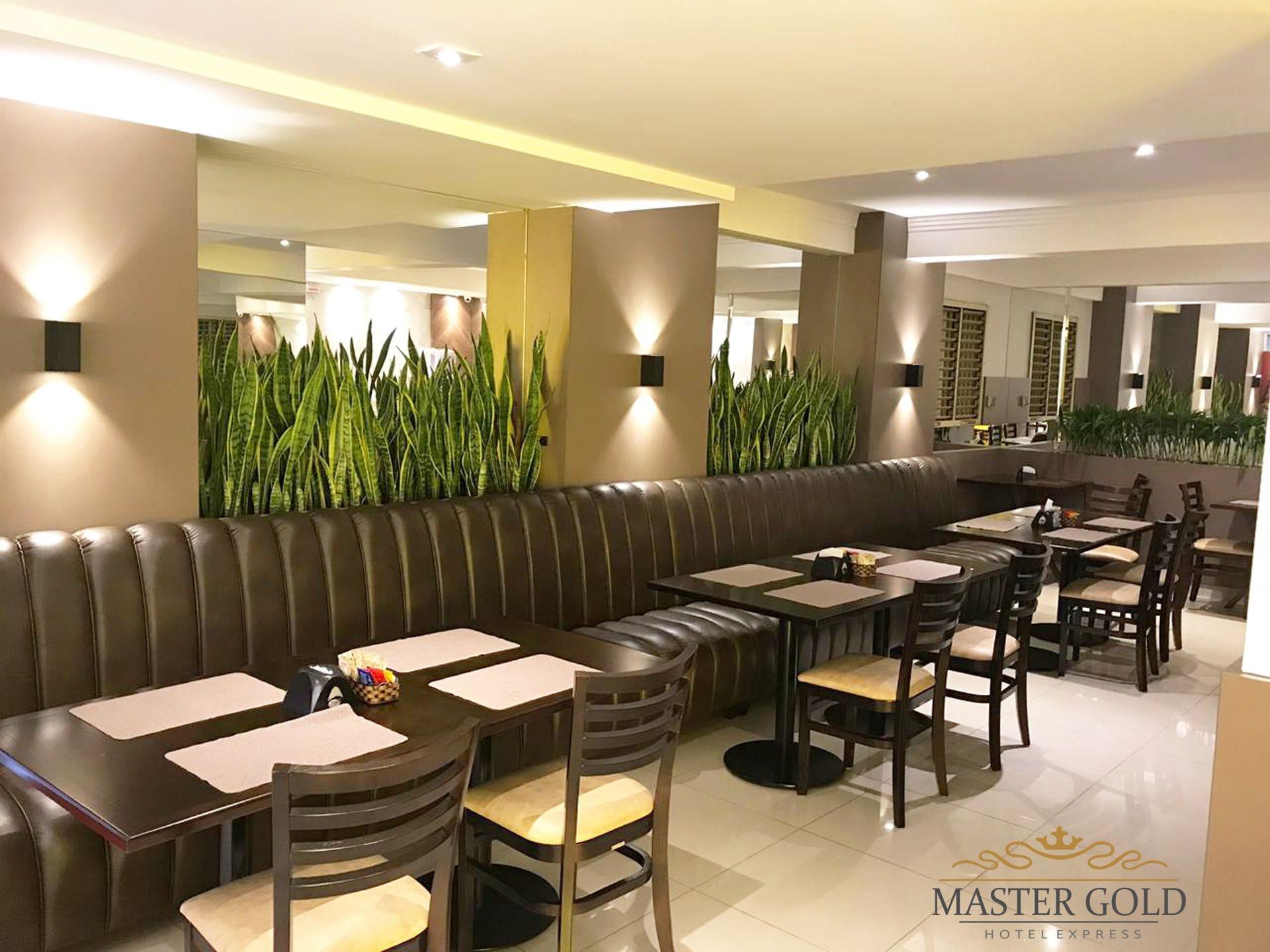Restaurant Master Gold Express Hotel