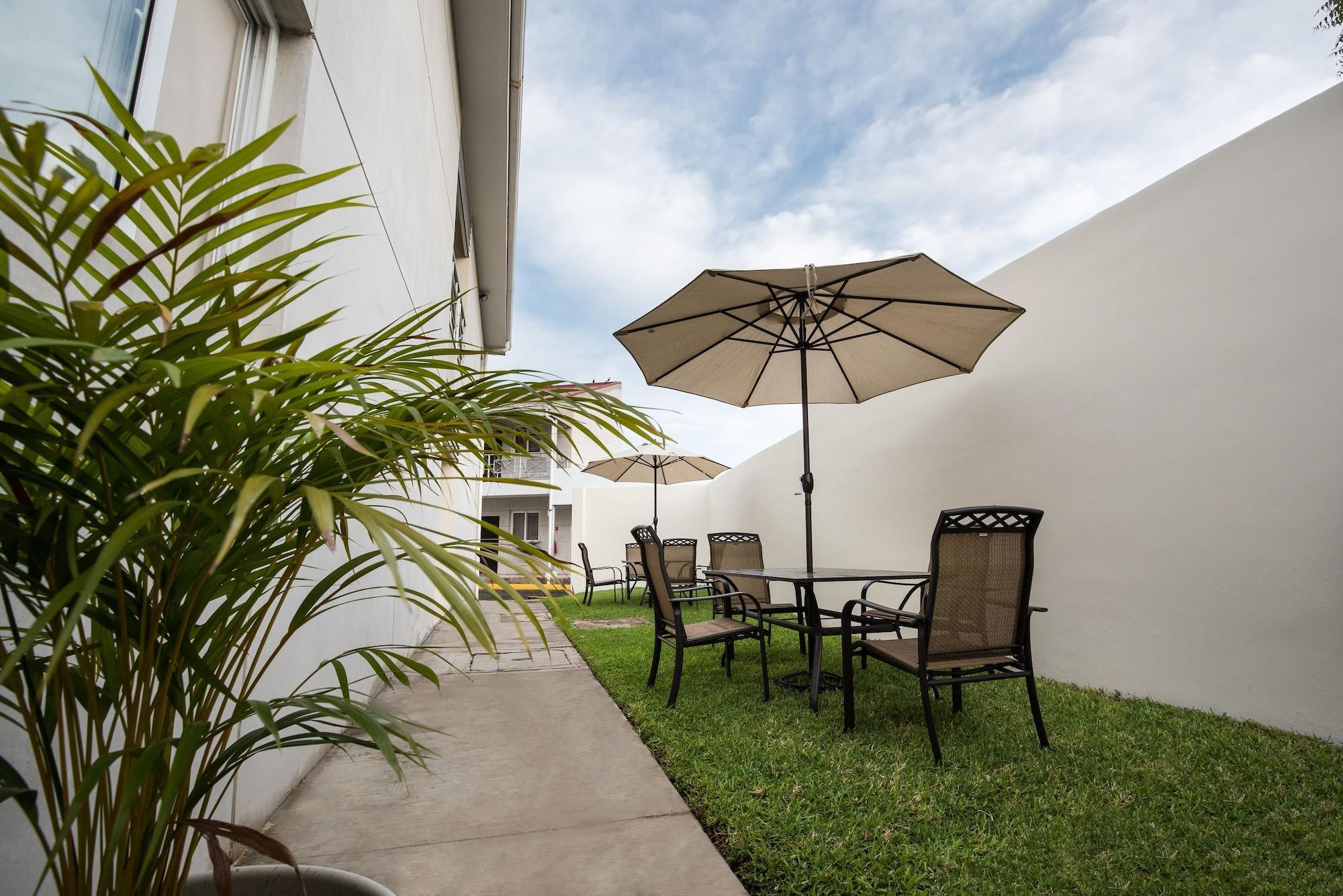 Vista Exterior Verona Aparthotel