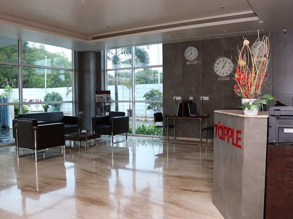 Vista Lobby 7 Apple Hotel Vadodara