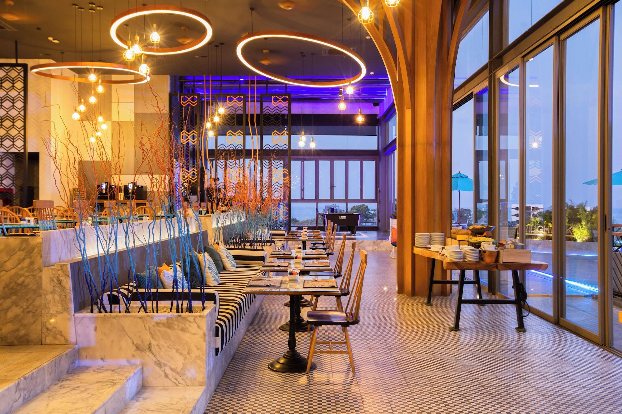 Restaurant The SIS Kata Resort - Adult Only