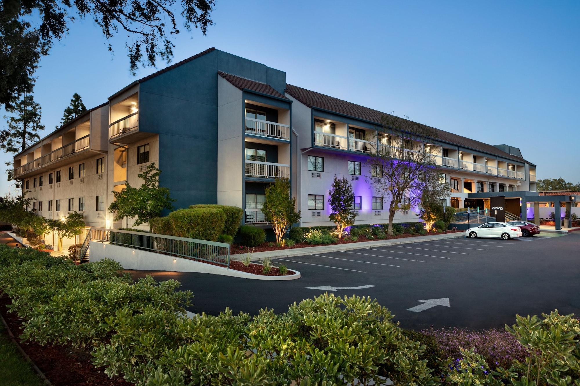 Vista Exterior The Domain Hotel