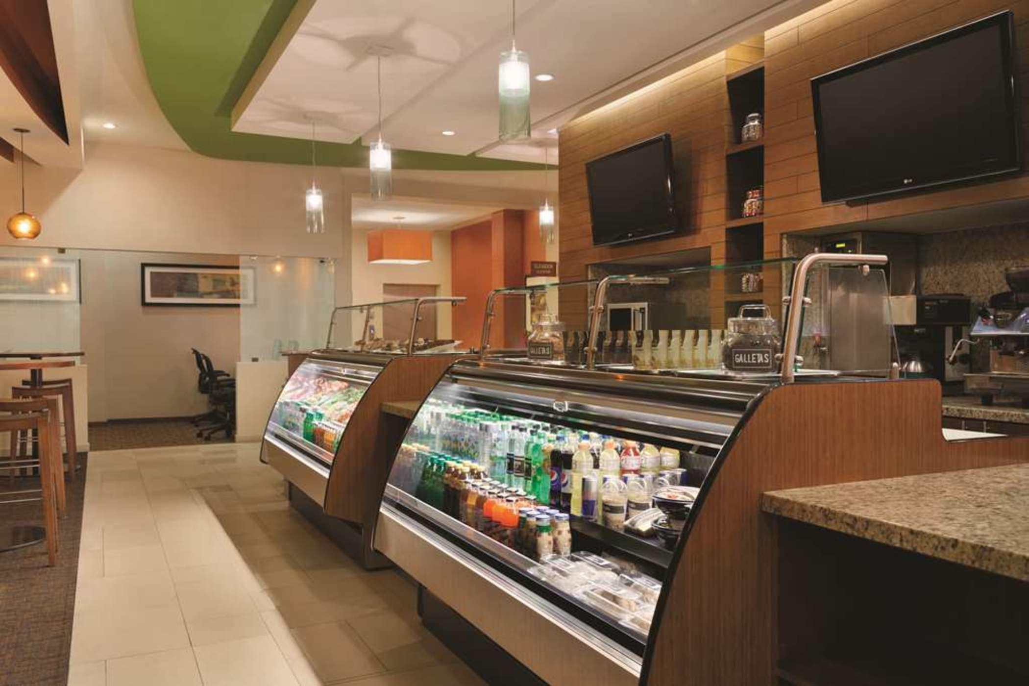 Vista Lobby MARINN PLACE Financial District