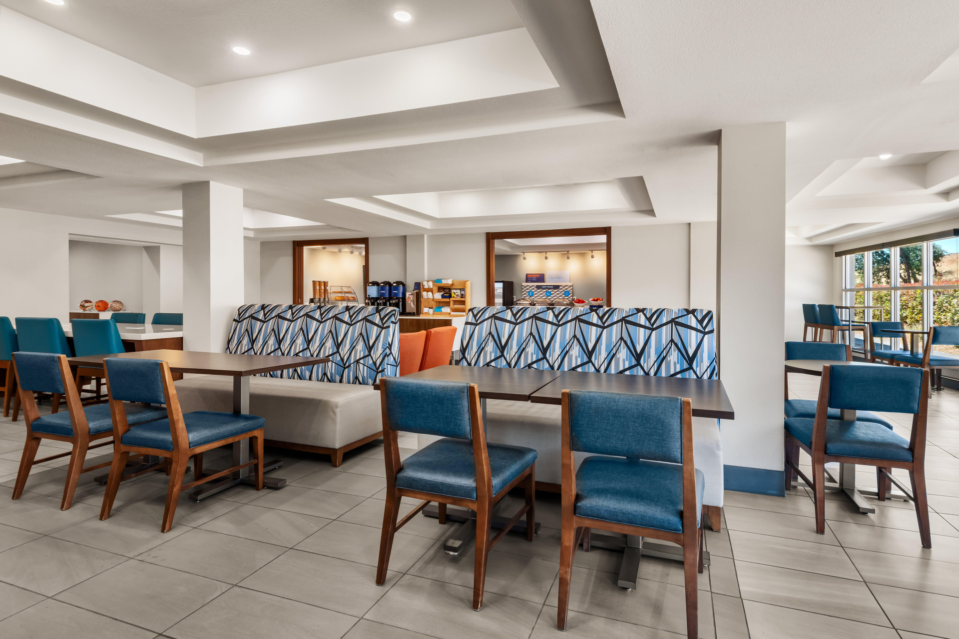 Restaurant Holiday Inn Express Hotel & Suites River Park by IHG