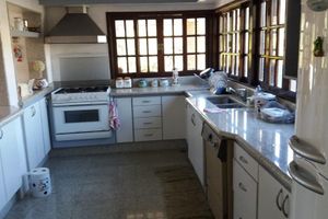 Alquiler Vacacional - House in verdant paradise with golden lake, gated community
