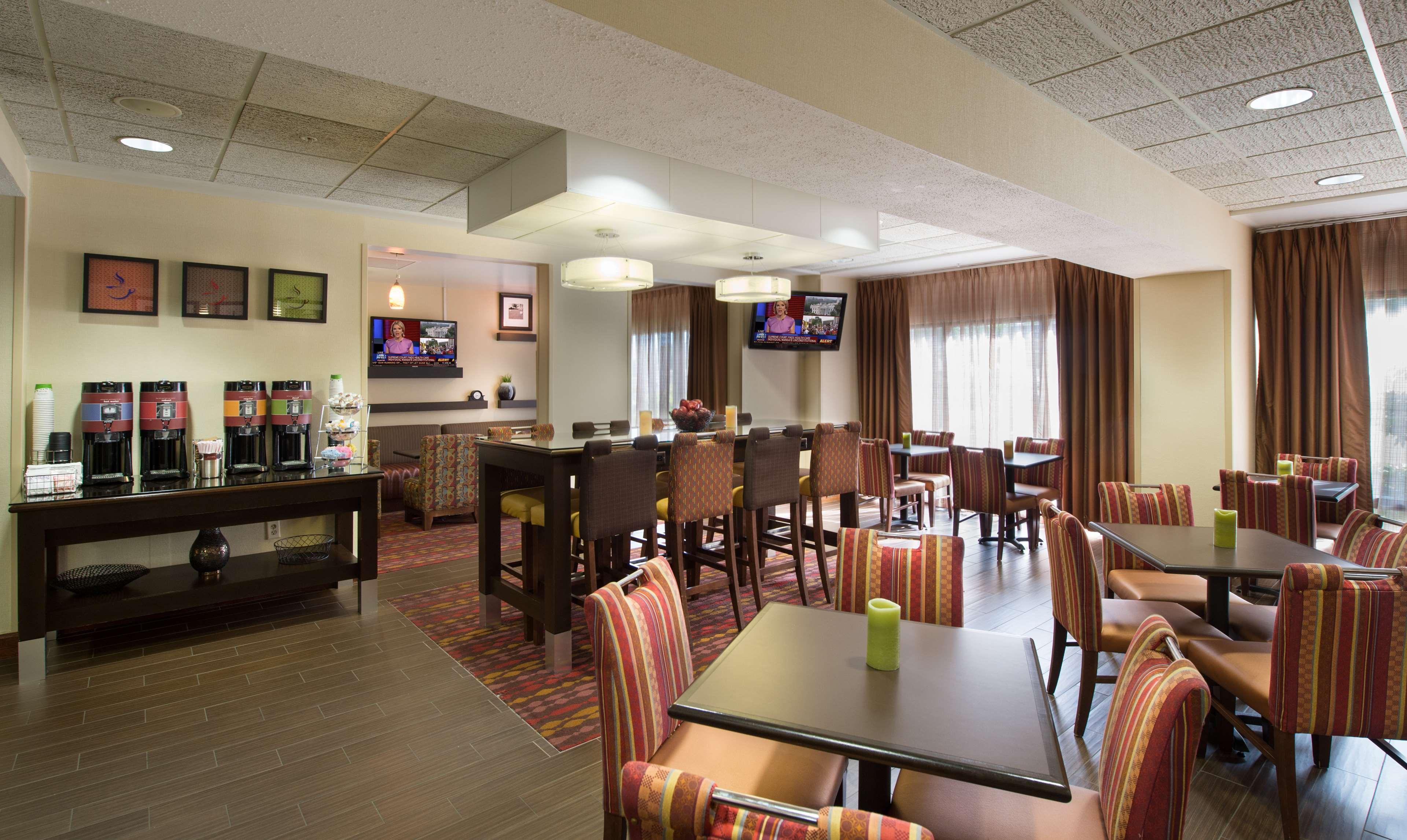 Vista Lobby Hampton Inn Gainesville, GA