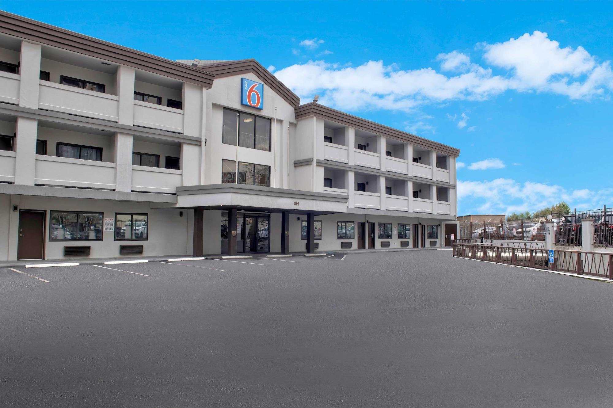 Varios Motel 6 Atlanta, GA - Downtown