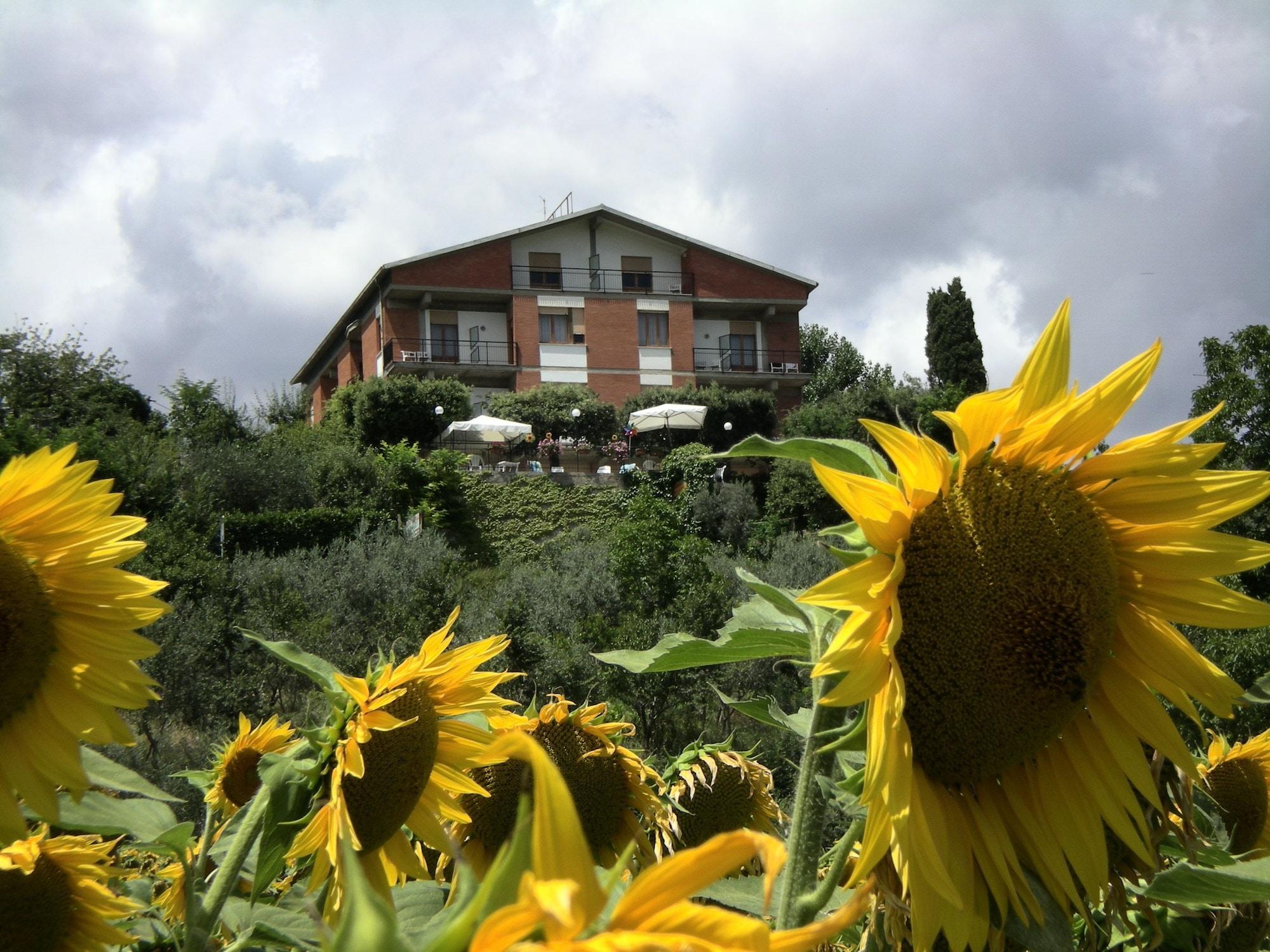 Vista Exterior Hotel Sangallo